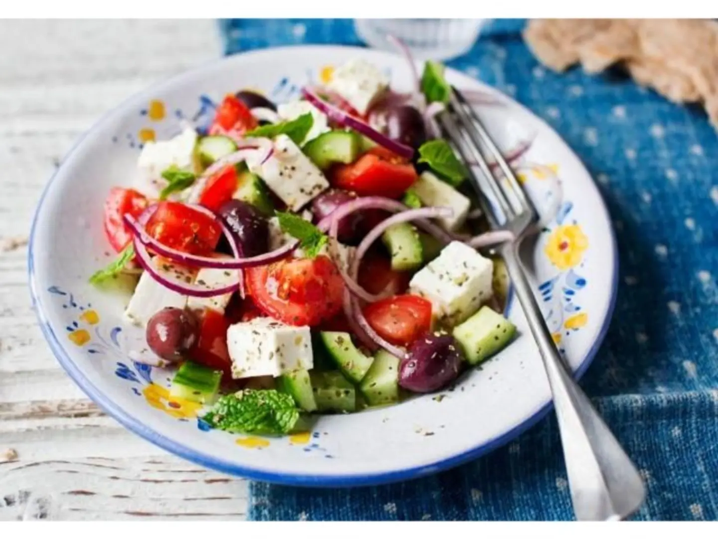 سلطة يونانية