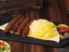 كباب لحم حراق مع الرز