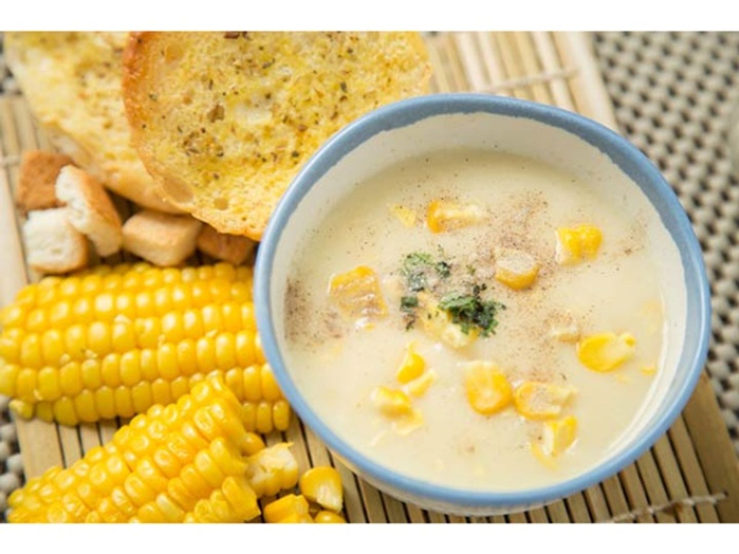 شوربة ذرة بالدجاج