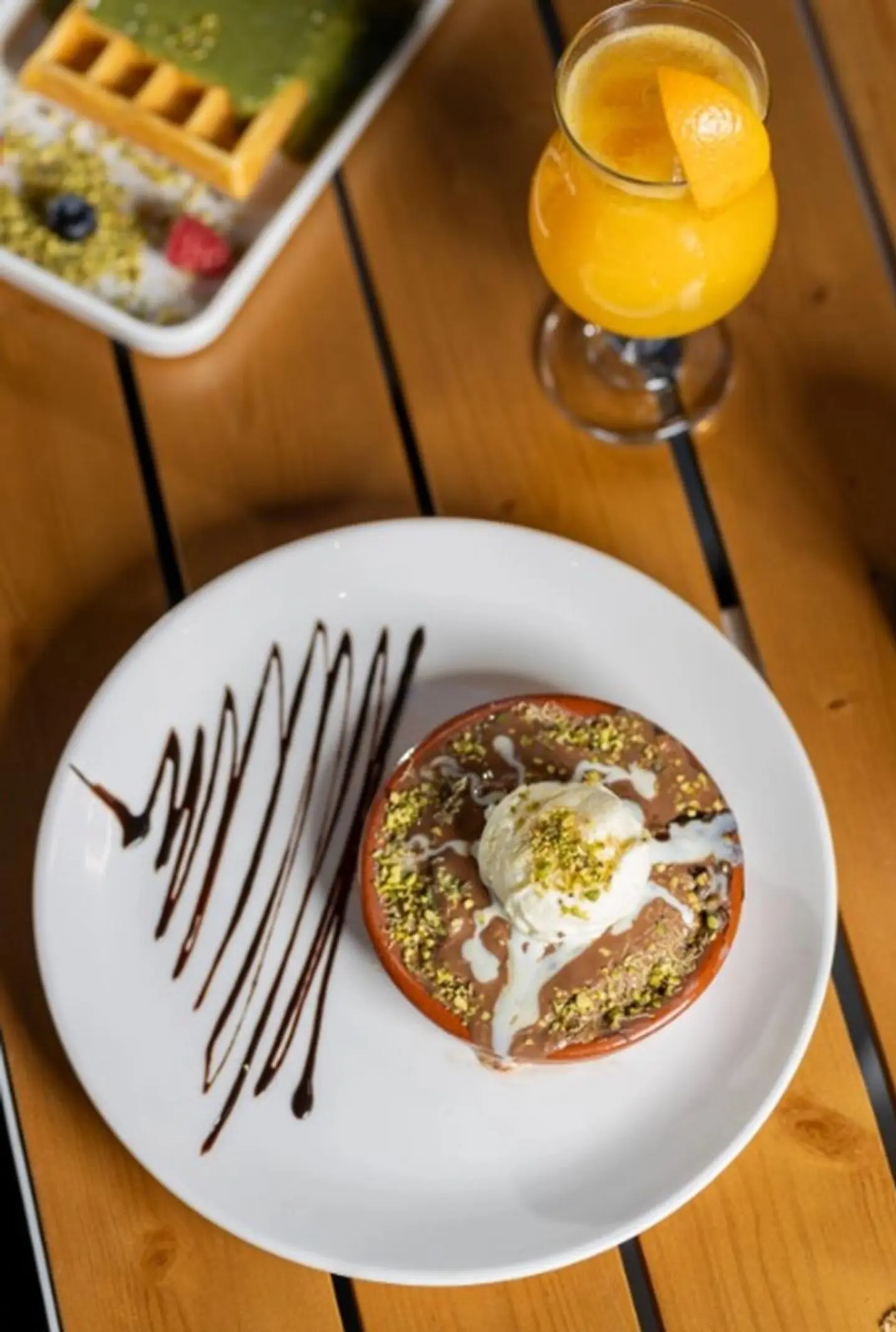 Pistachio Konafah Brownie