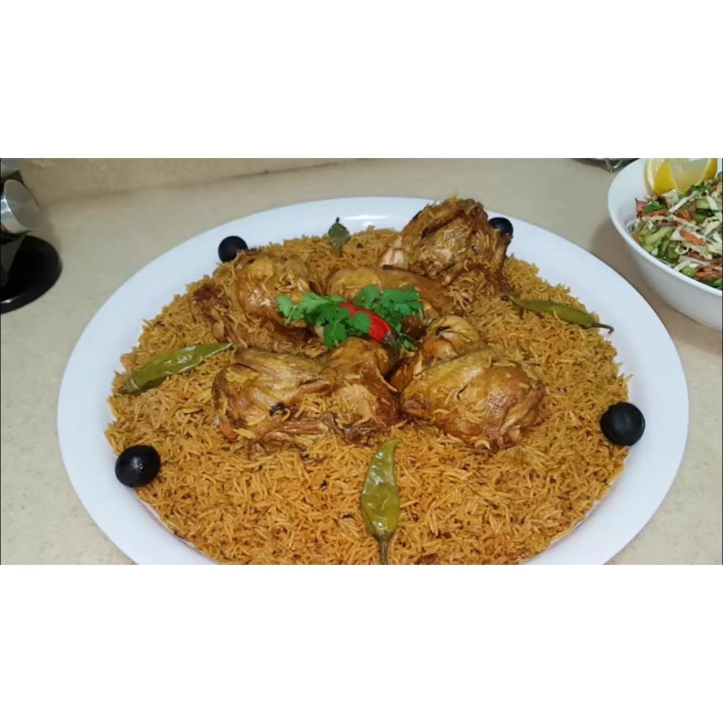 دجاج مظغوط مع الرز حبة