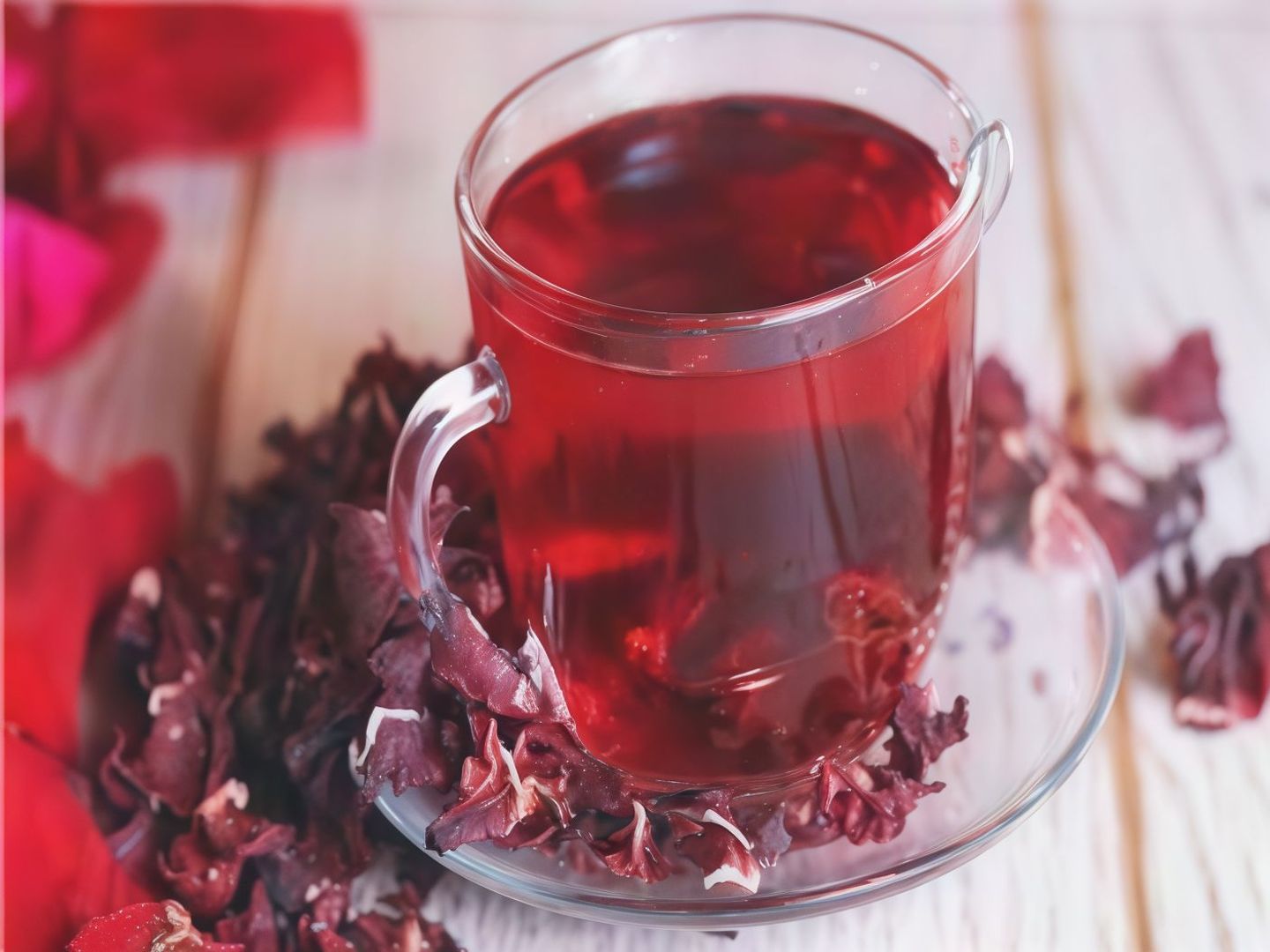 كوب كركديه حار