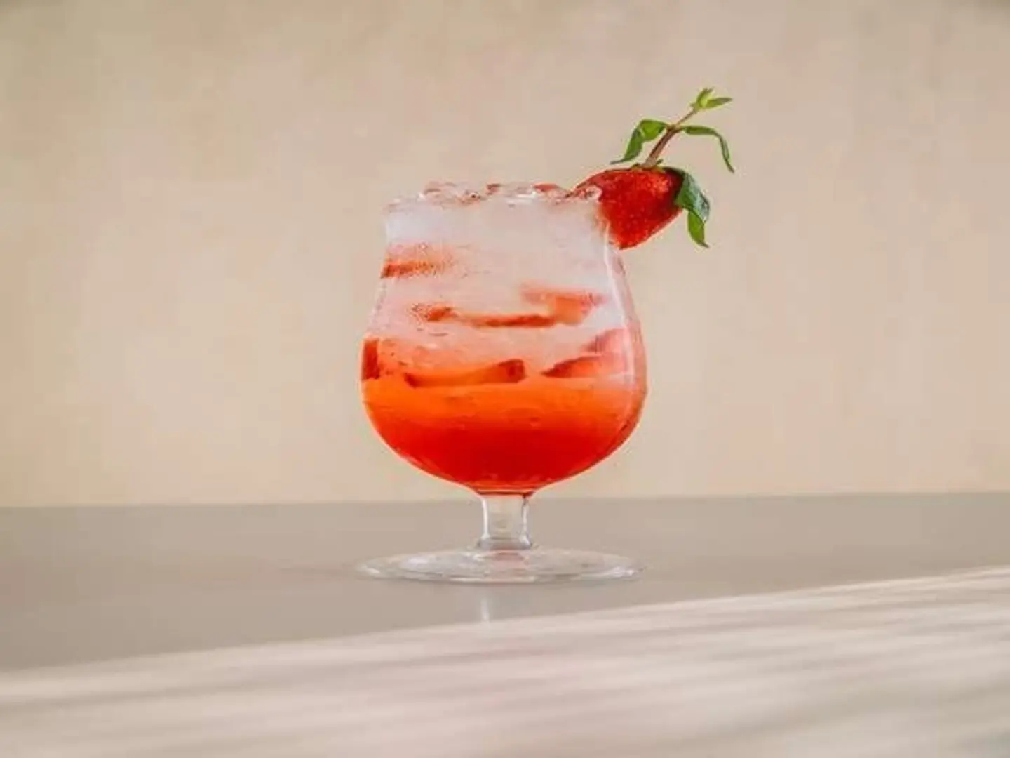 Large Strawberry Mojito
