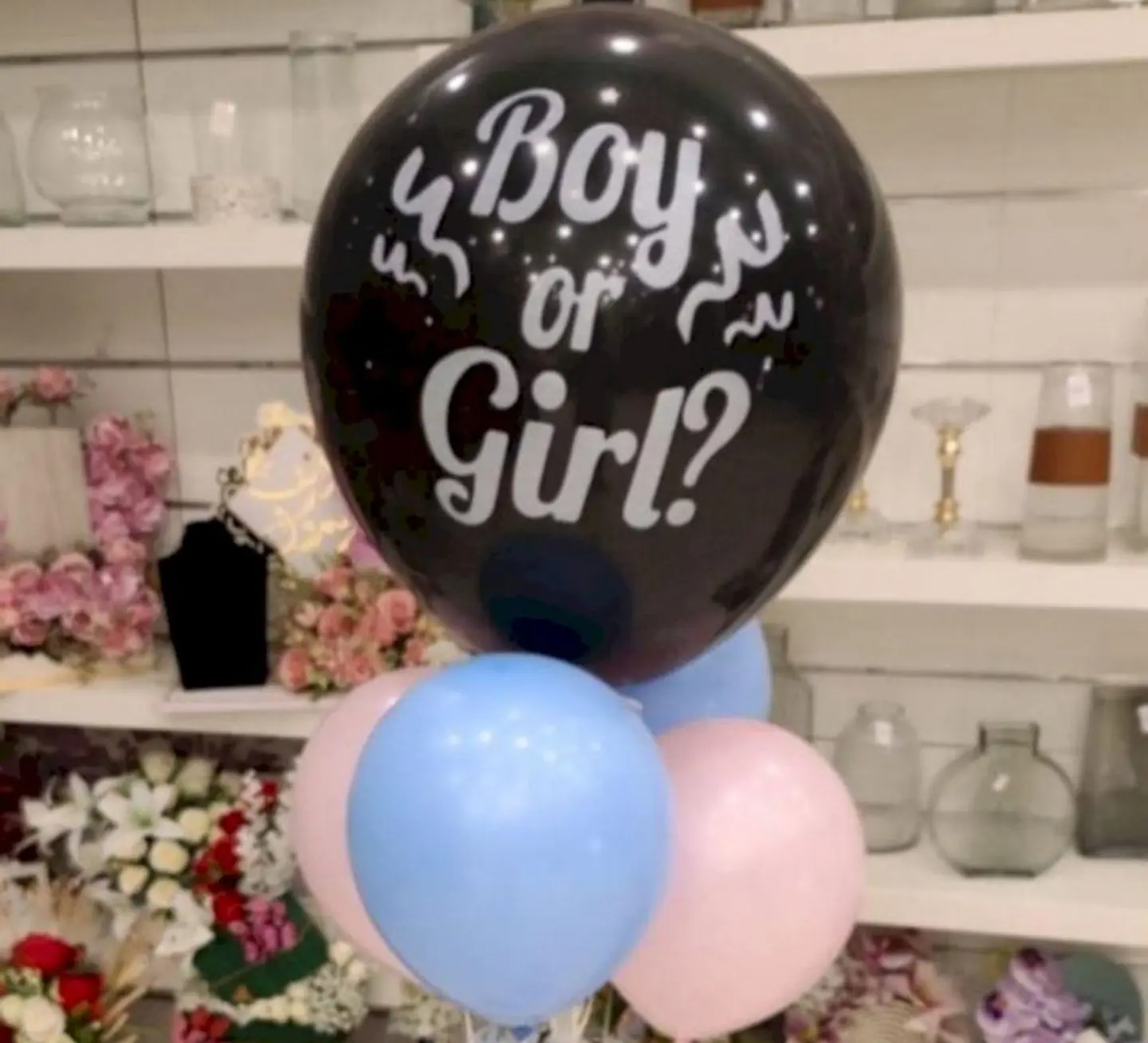 بالون تحديد الجنين حجم كبير