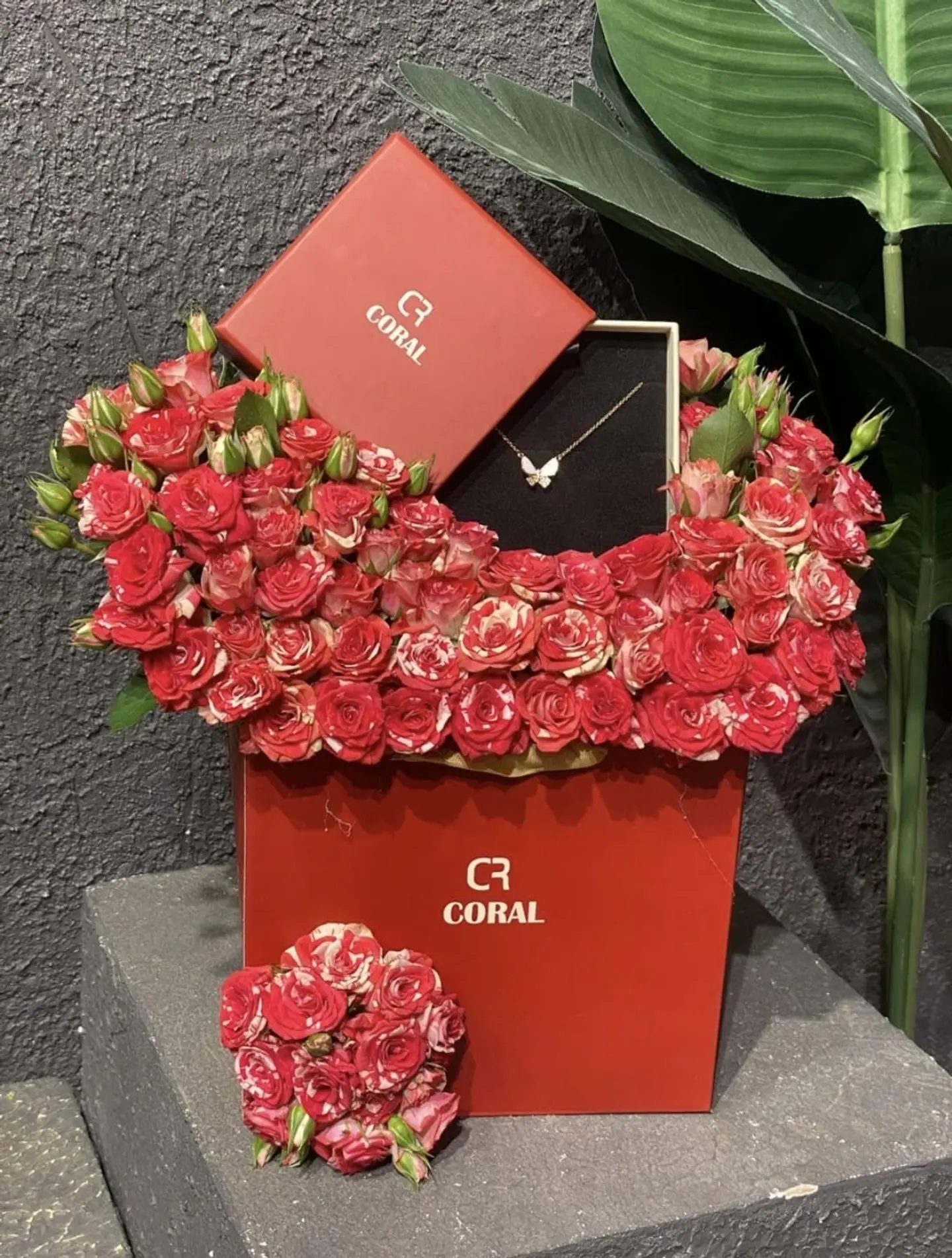 سلسال برند كورال مع ورد ٤