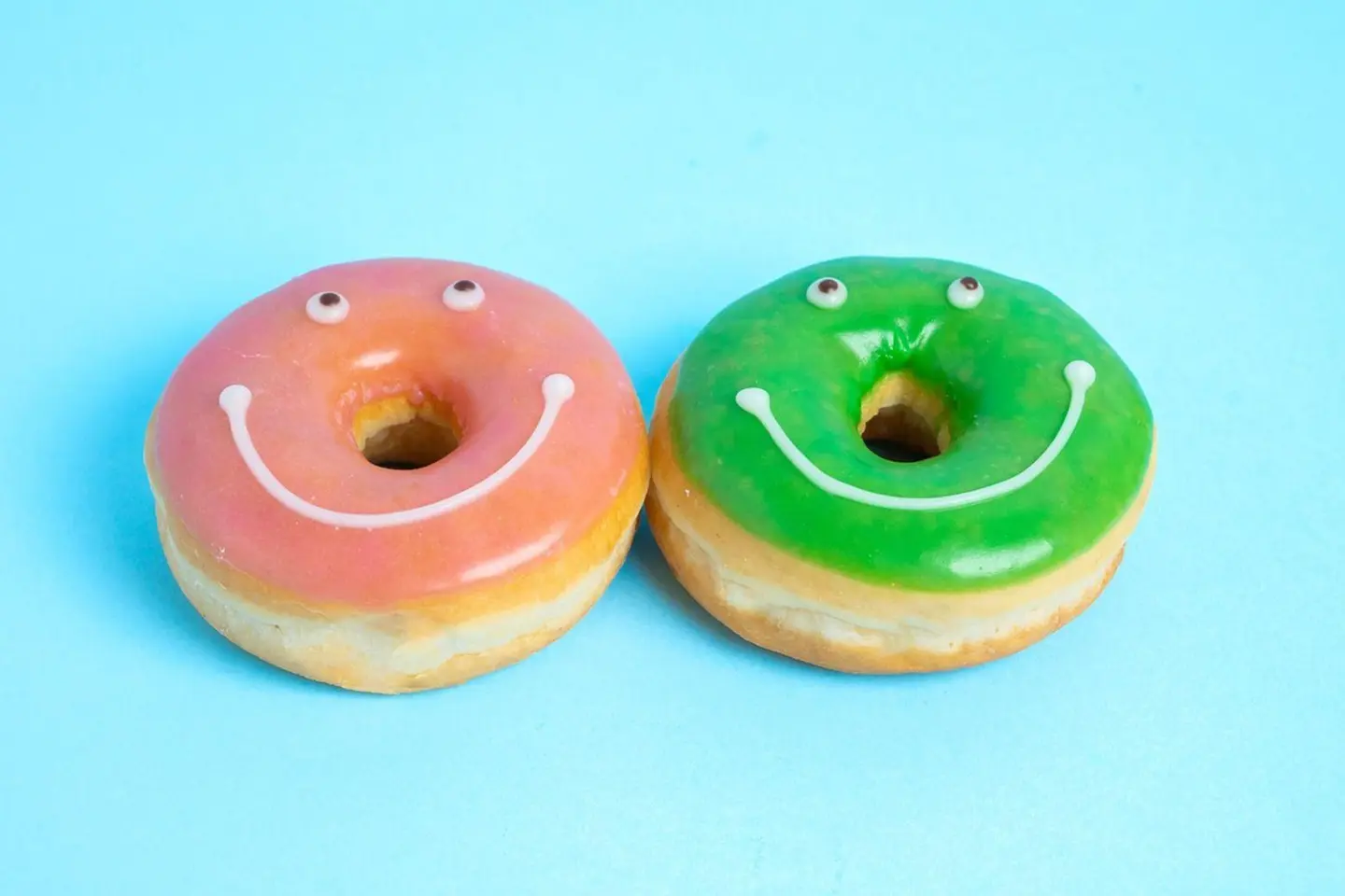 دونات اطفال شكل وجه ضاحك
