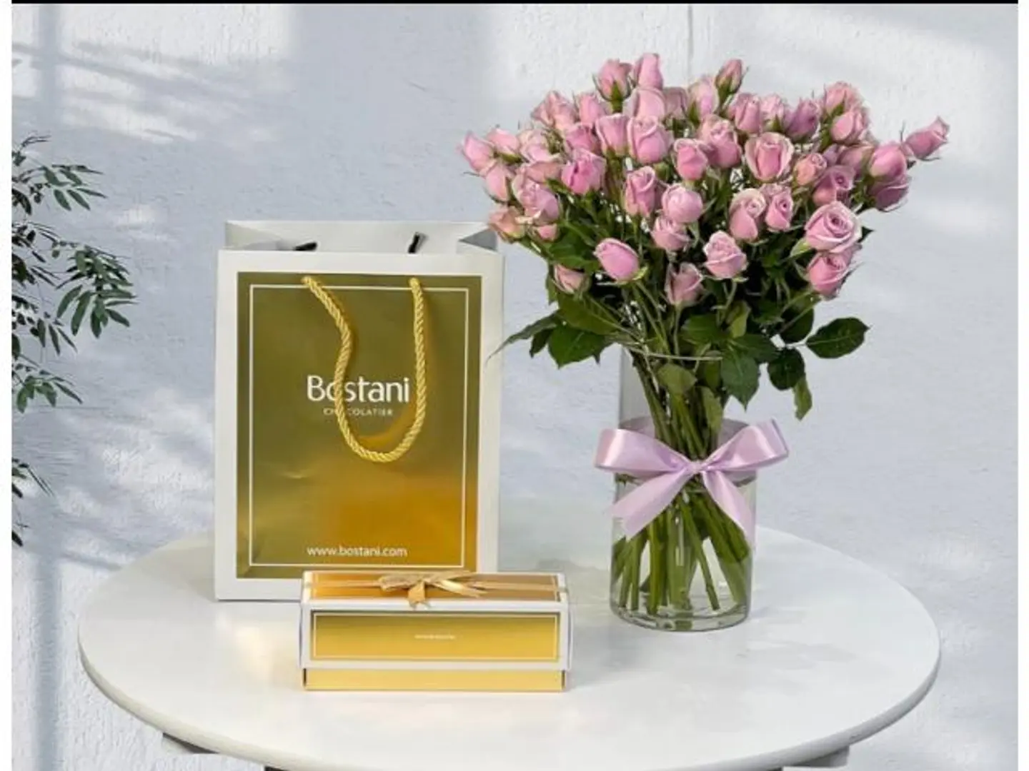 فازة البنفسج مع شوكلاتة بستاني