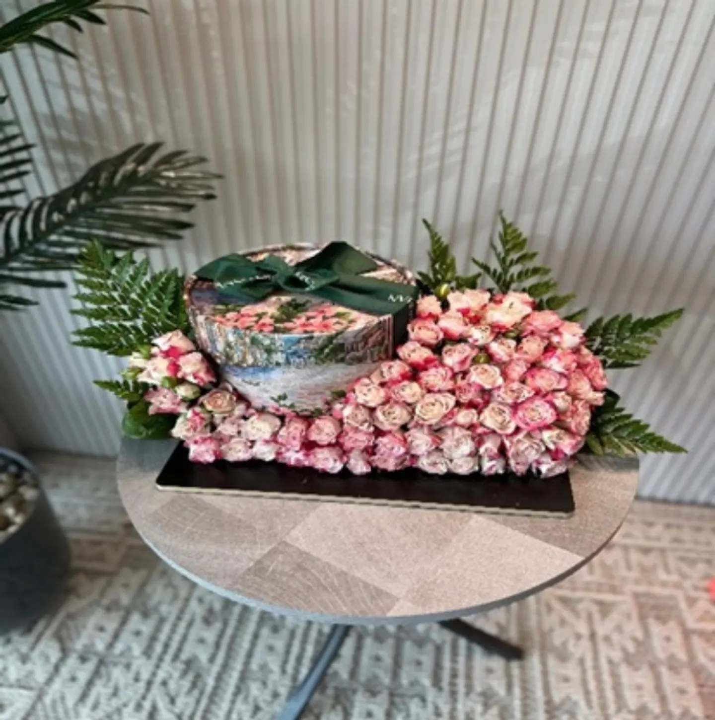 Chocolate With Roses