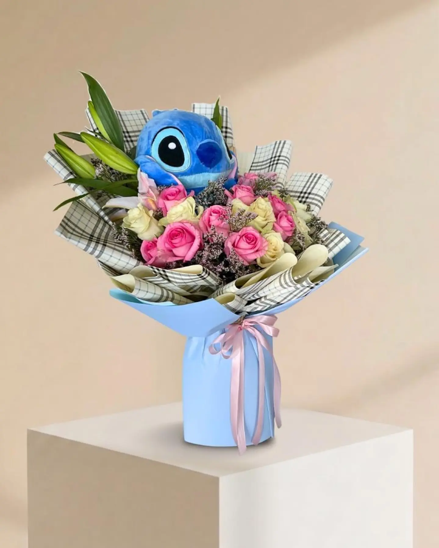 Teddy Bear With Roses 7