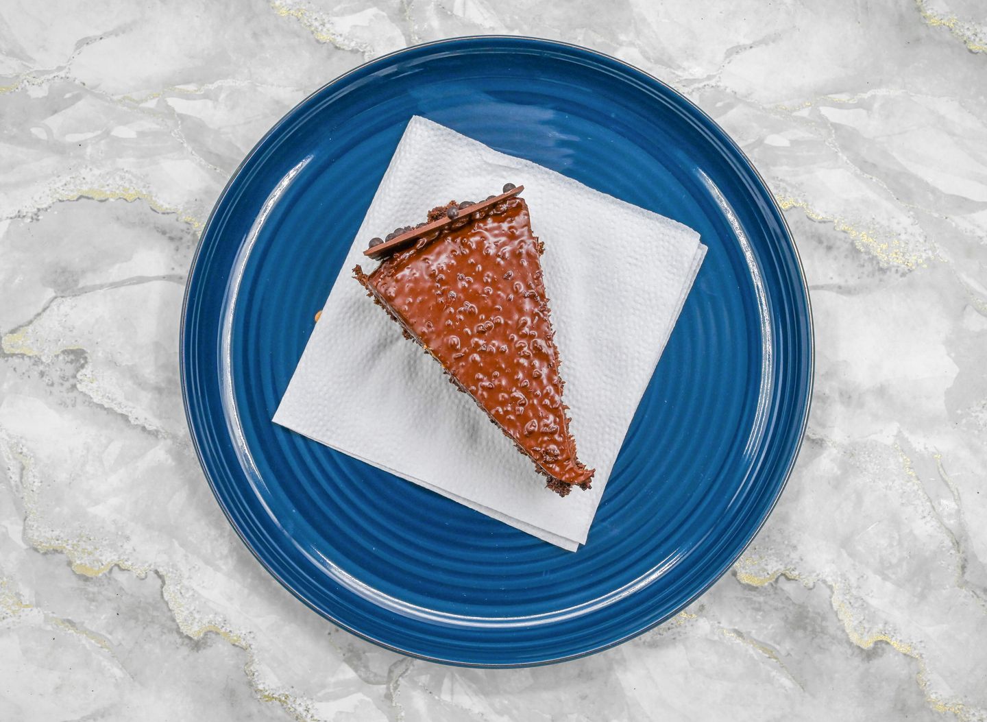 Crunchy Chocolate Cake