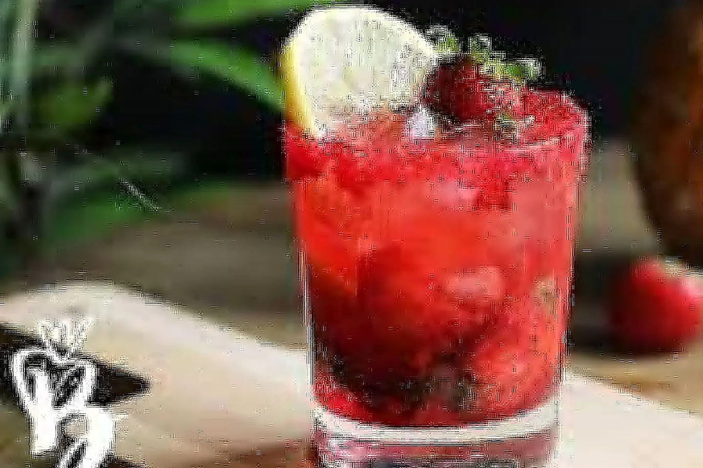 فراولة رد بول