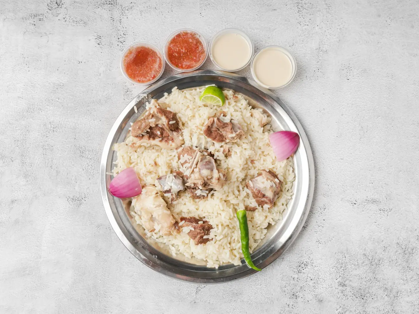 نفر مضغوط حاشي ابيض