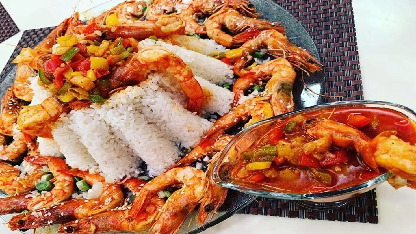 روبيان تشيلي مع رز