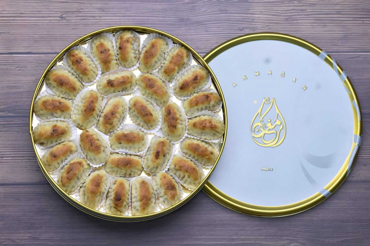A Box Of Walnut Ma'amoul