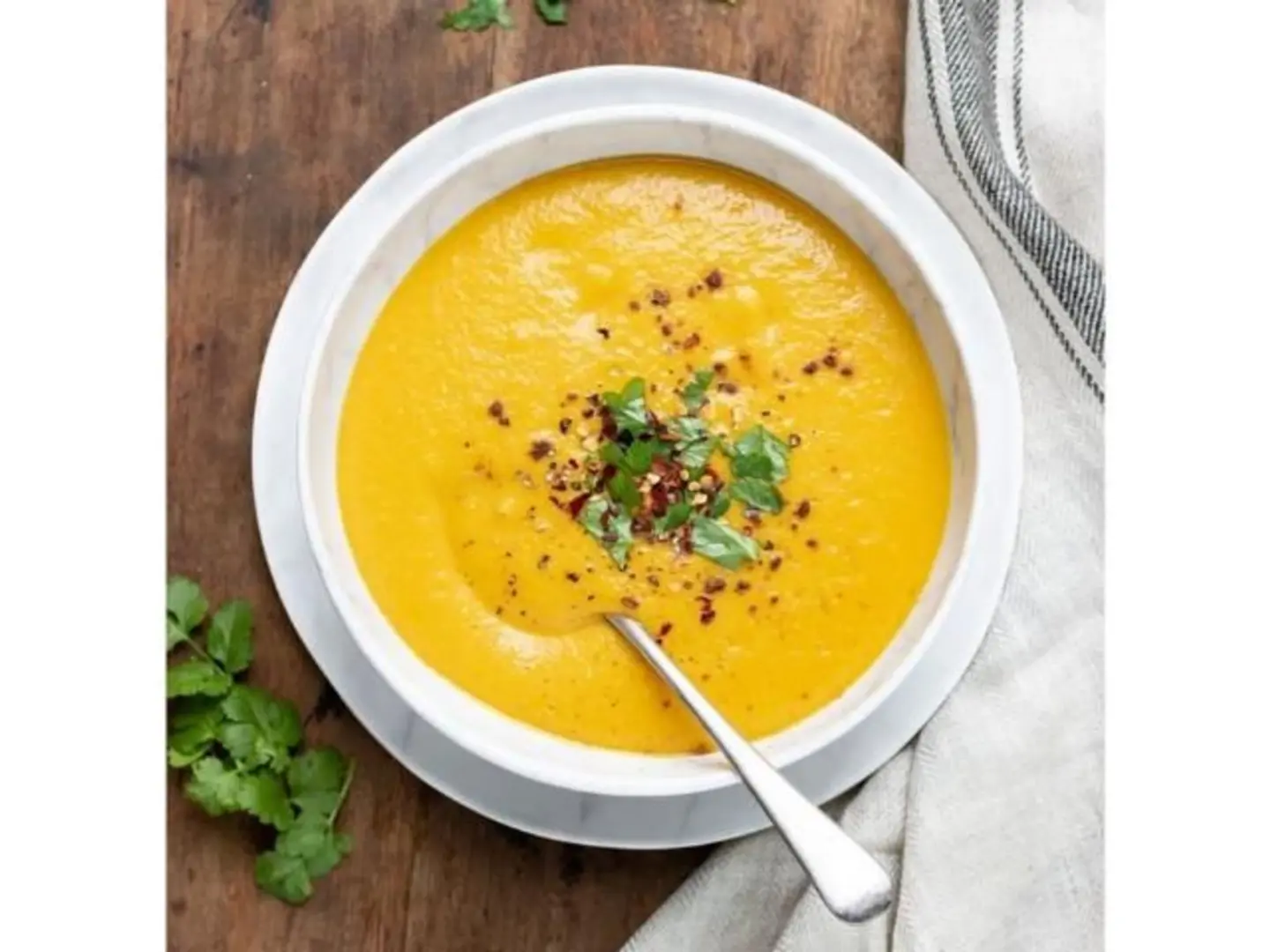 شوربة العدس بزيت الثوم المعمر