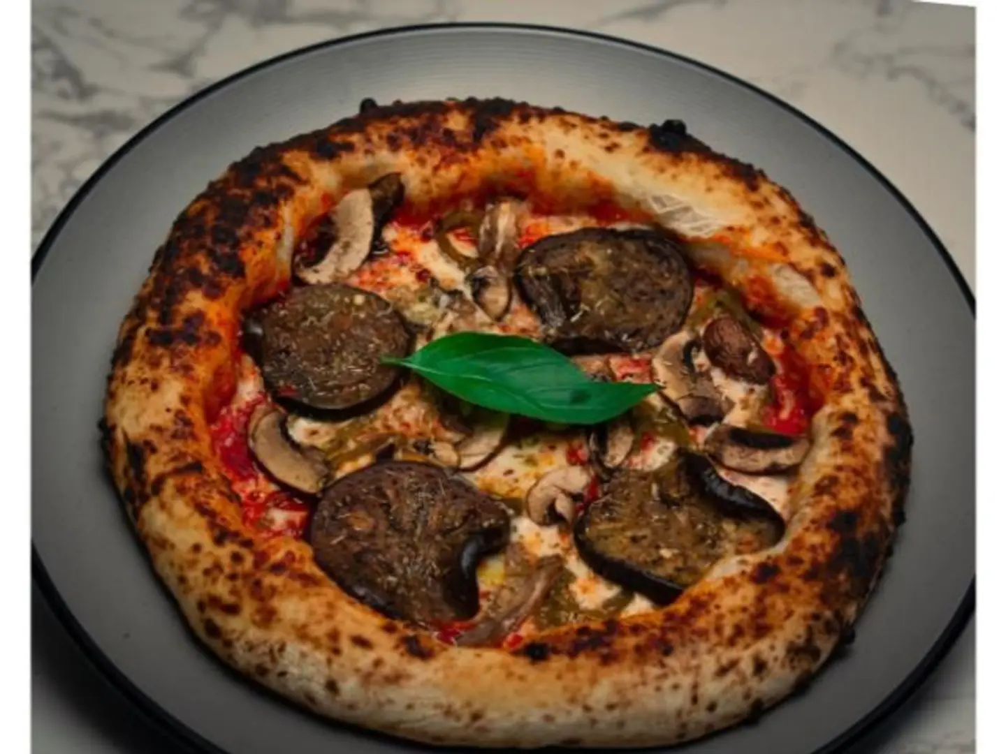 بيتزا مع الخضار