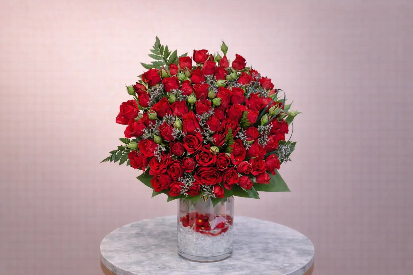 فازة الحب الأحمر