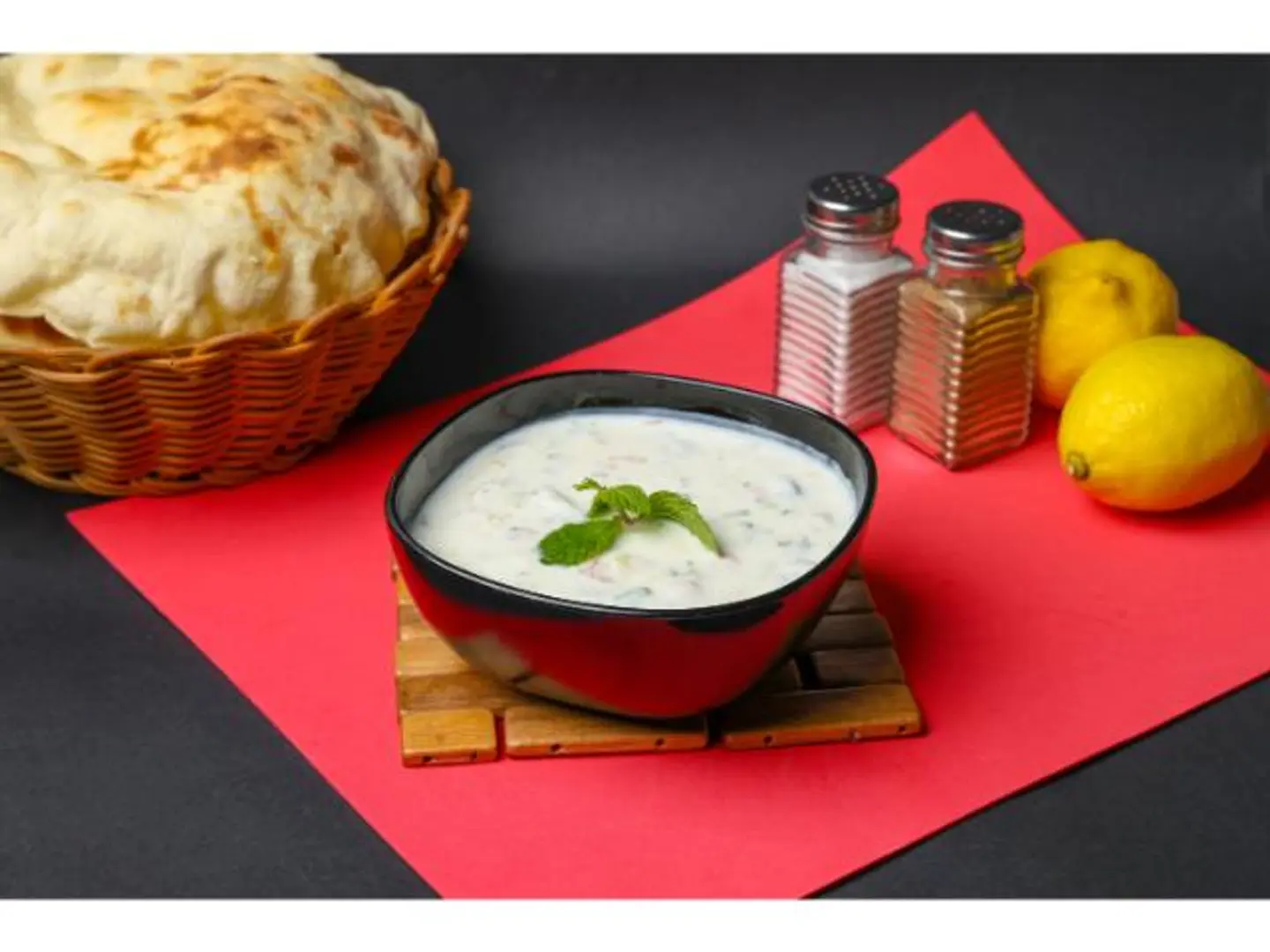 سلطة لبن بالخيار