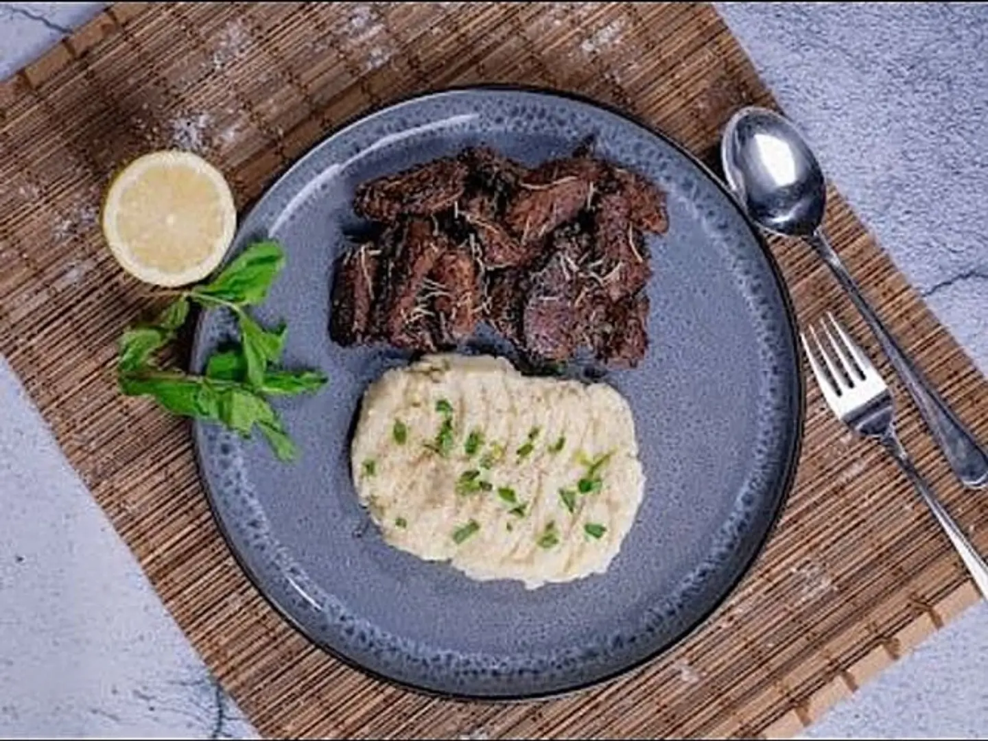 لحم ستيك بصوص الفطر