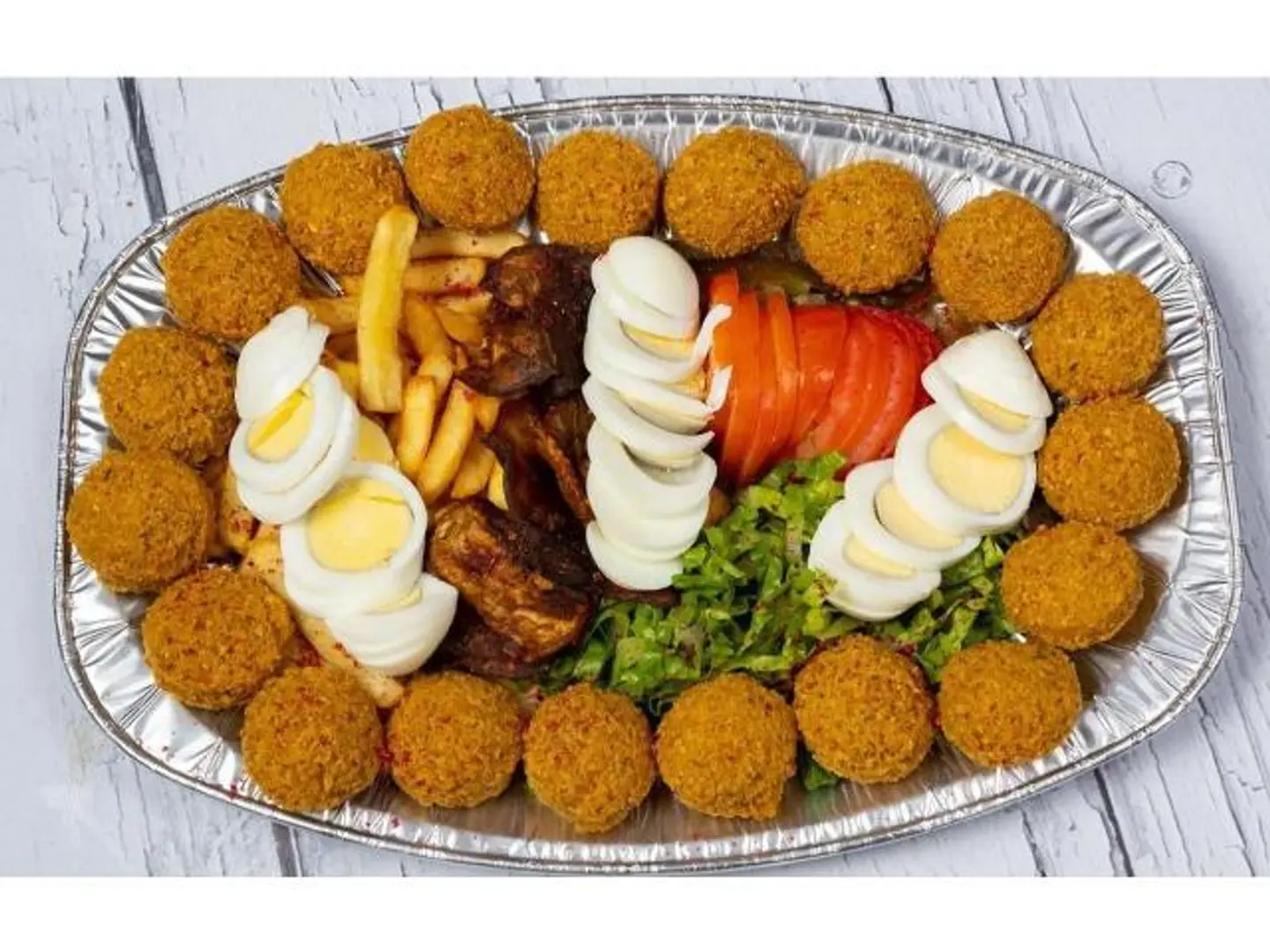 وجبة فلافل وسط