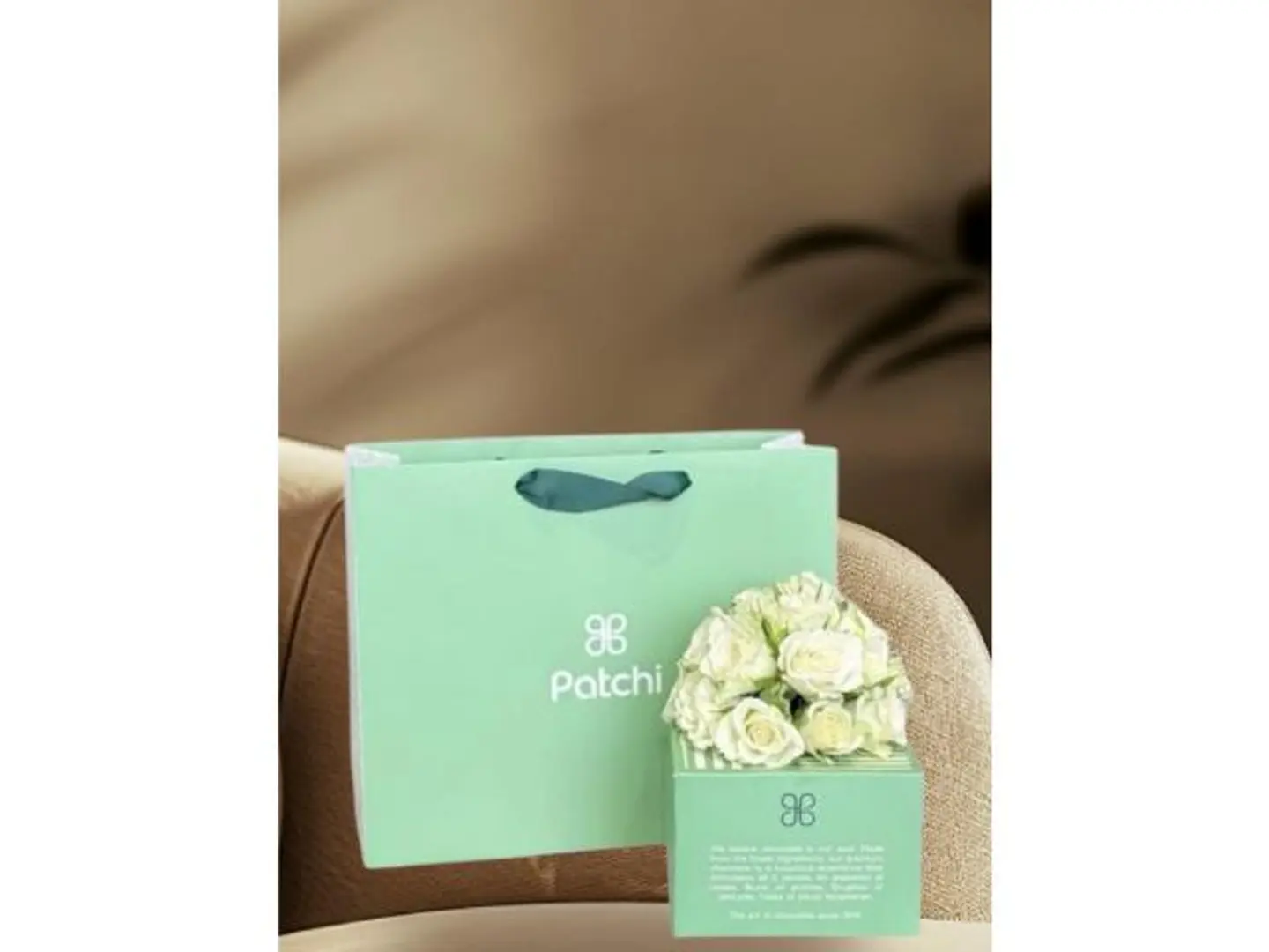 حلا باتشي مع ورد طبيعي ناعم ولطيف