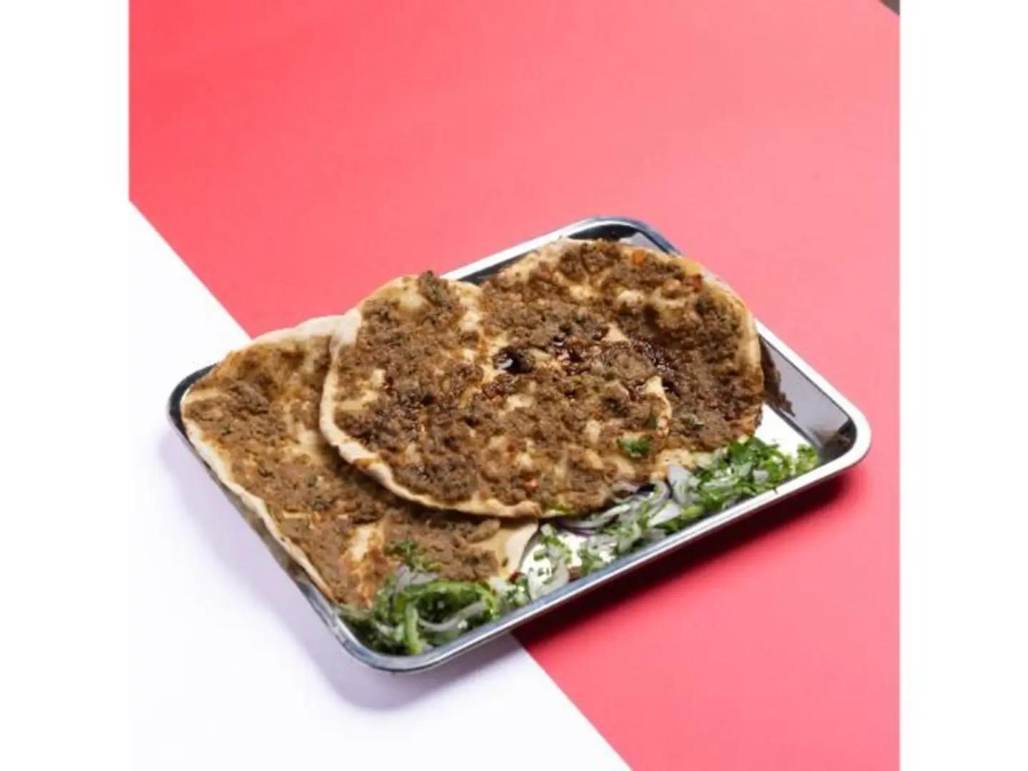 لحم بالعجين