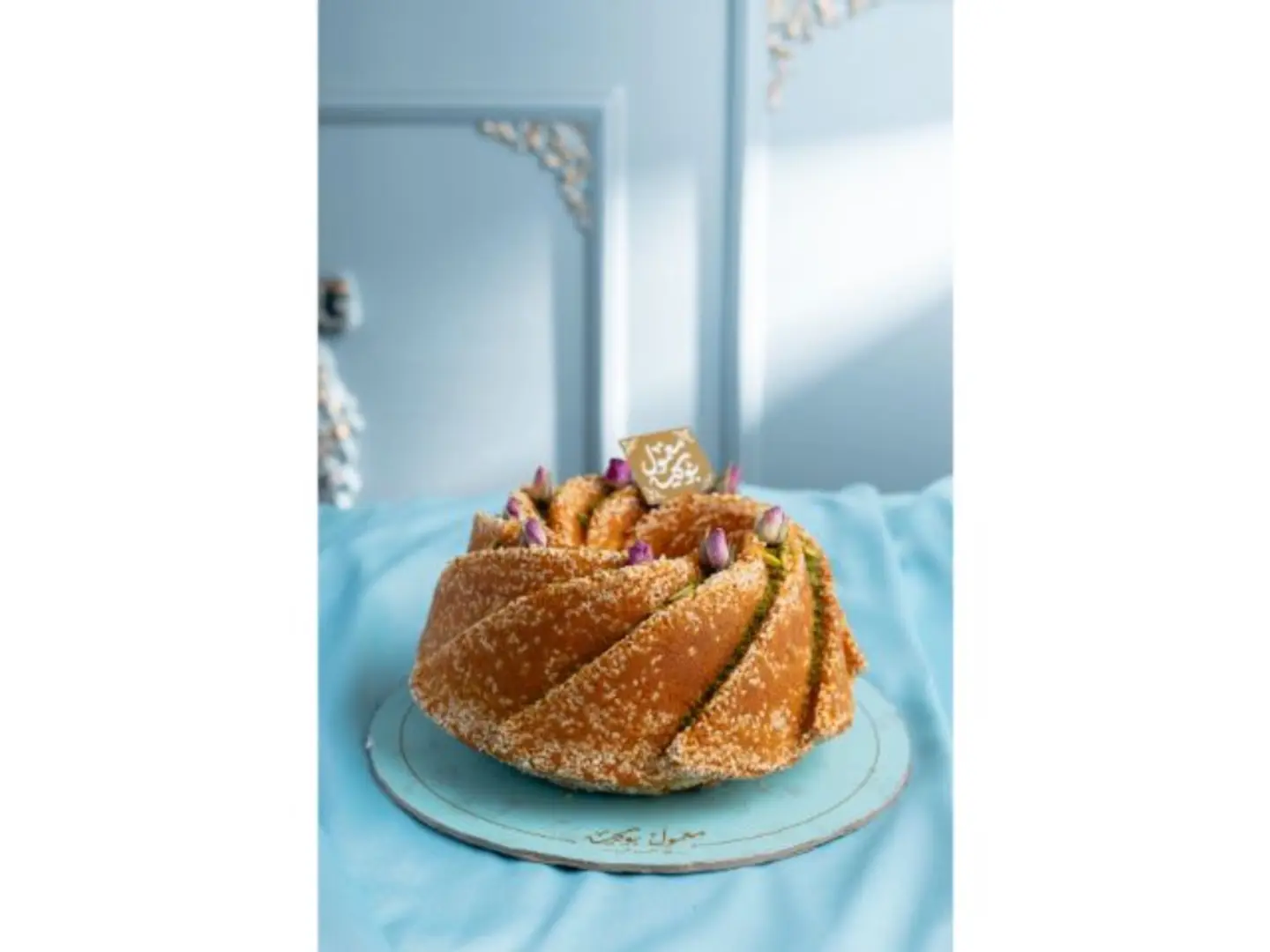 Ogaili Cake With Saffron