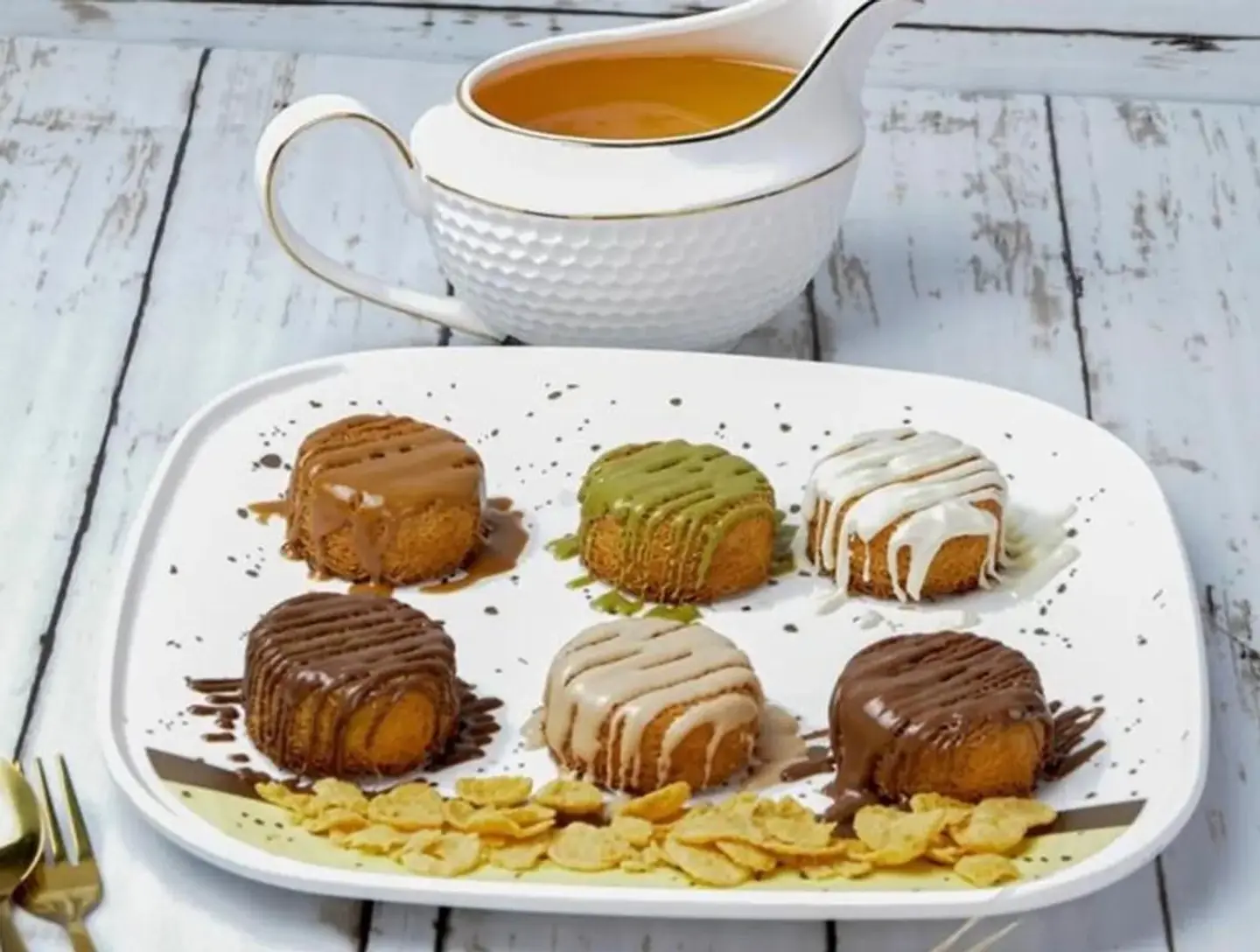 36 Pieces With Sauces