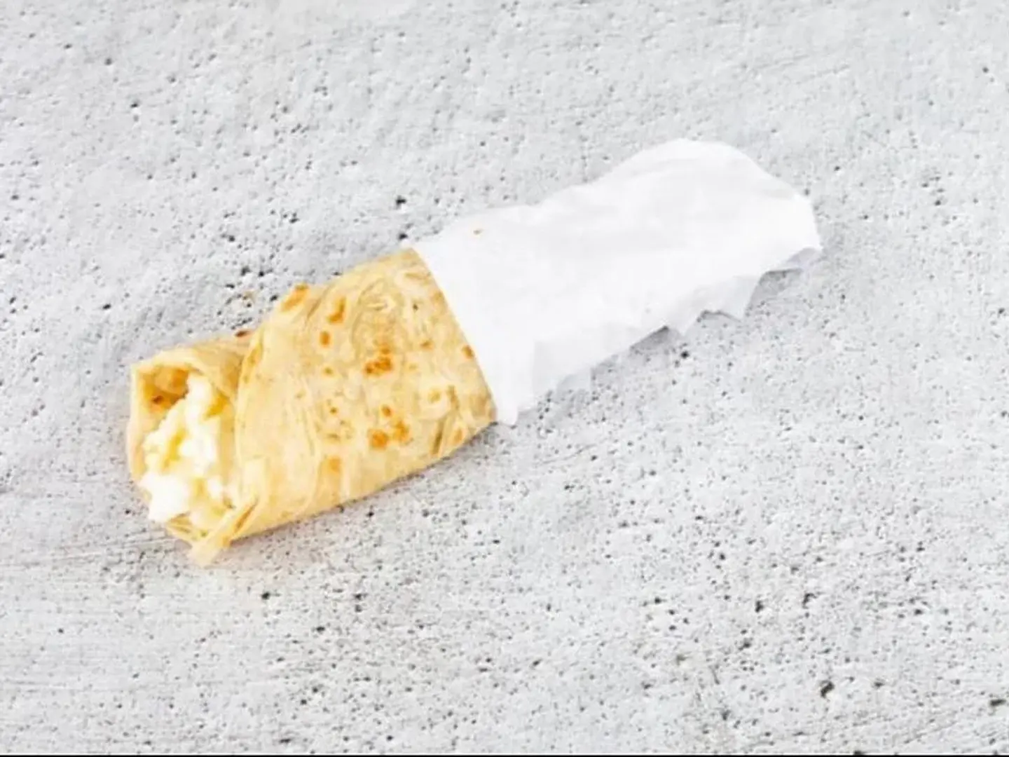 شباتي بيض مقلي بالقشطة