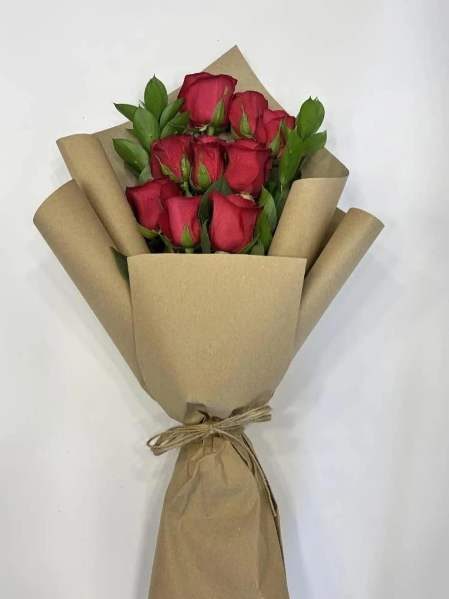 باقة واذا تخلى الناس عنك جميعهم ورأيت ظلا قد اتاك فذا انا