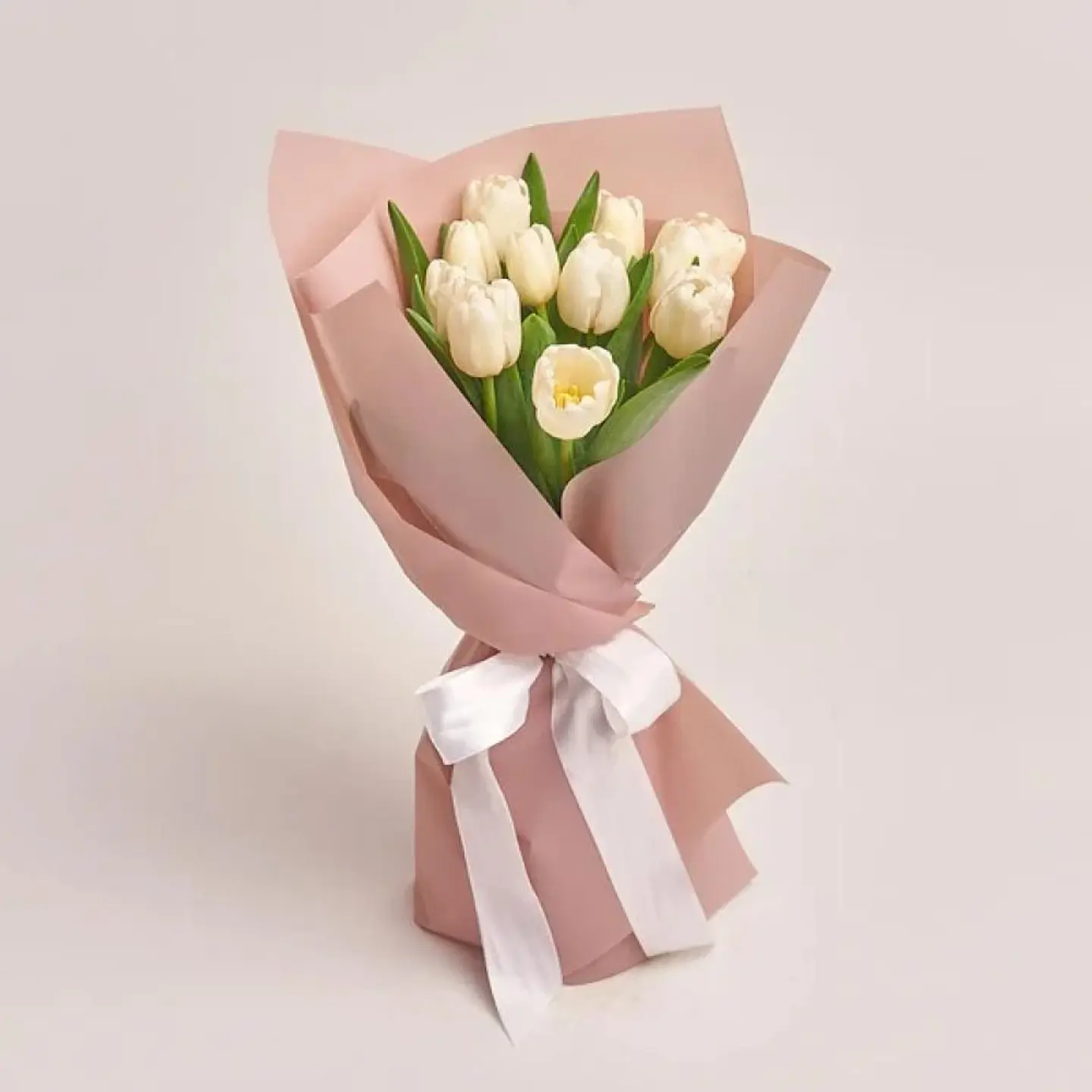 White Tulip Bouquet 12 Flowers