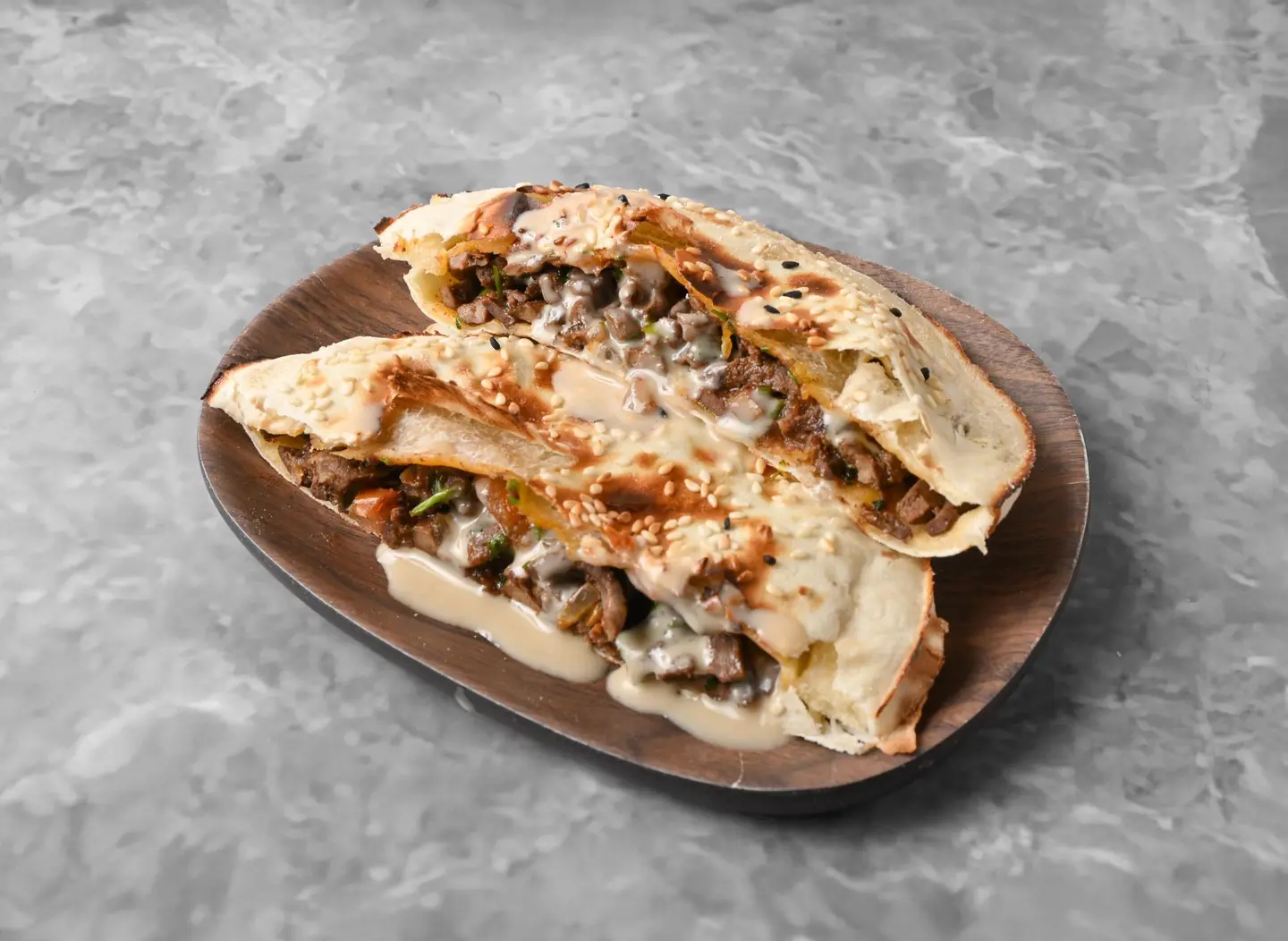 فطيرة كبدة محشية بالطحينة