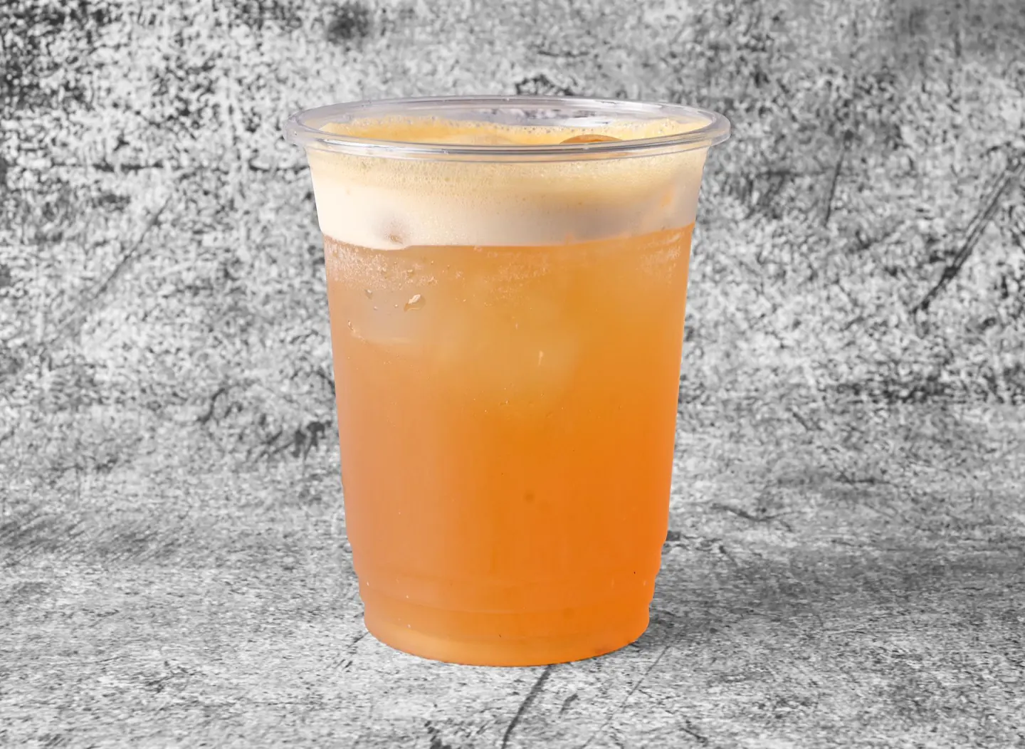 Cold Peach Iced Tea