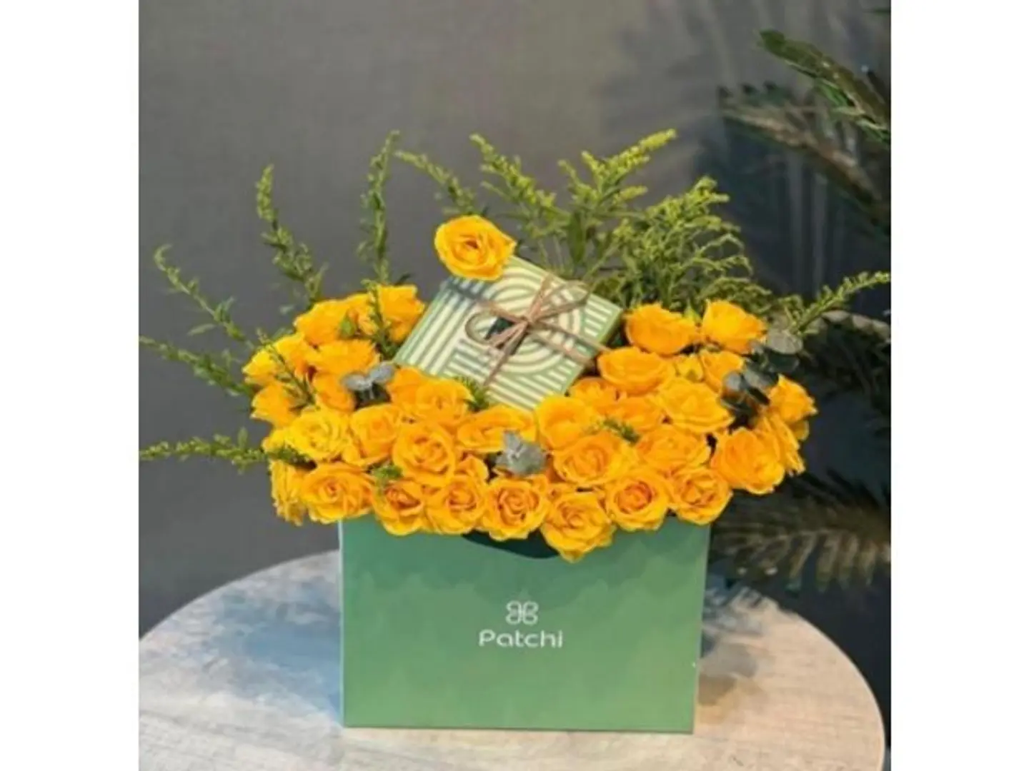 Bouquet Of Roses With Patchi