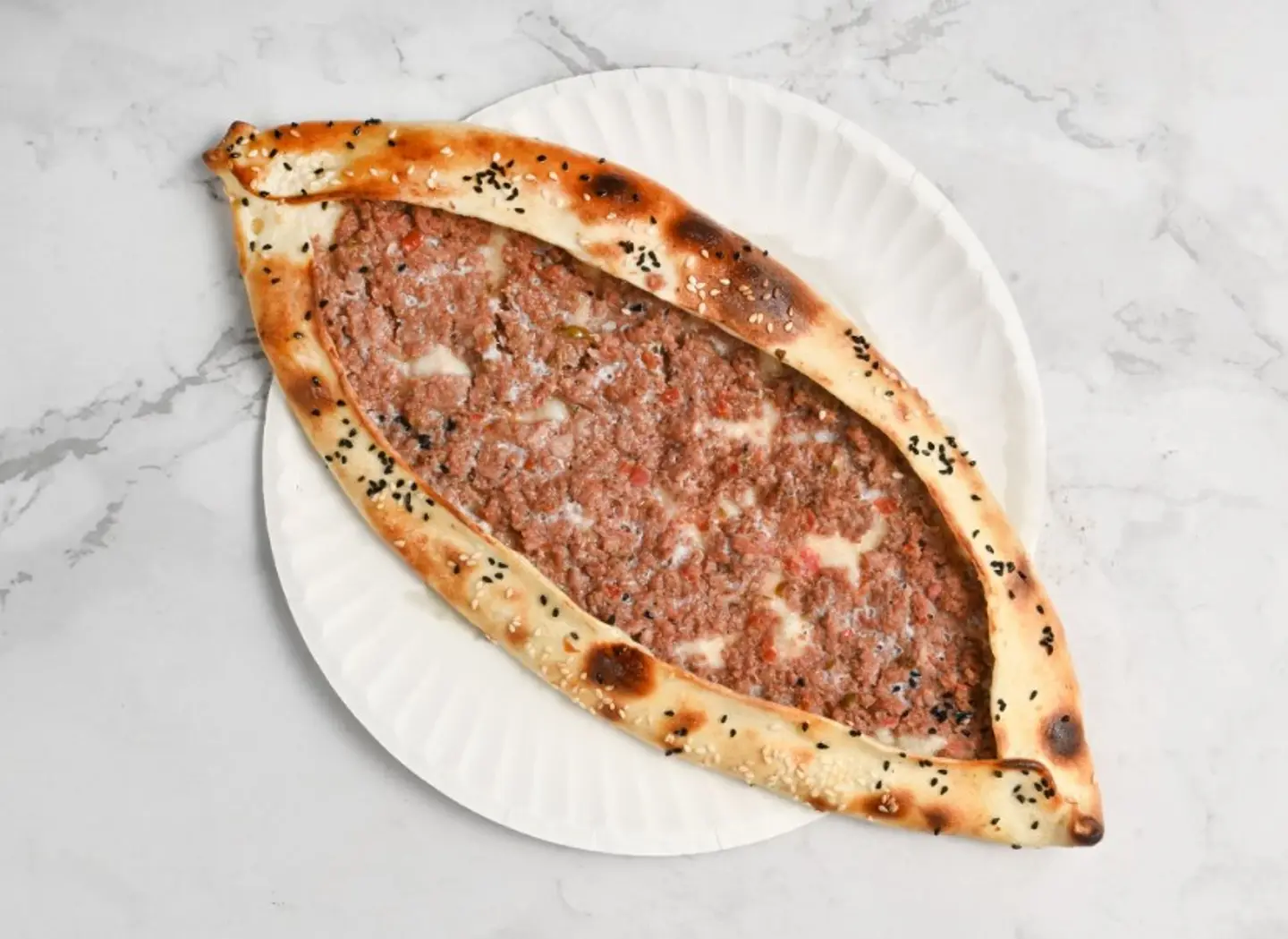 فطيرة لحم بعجين