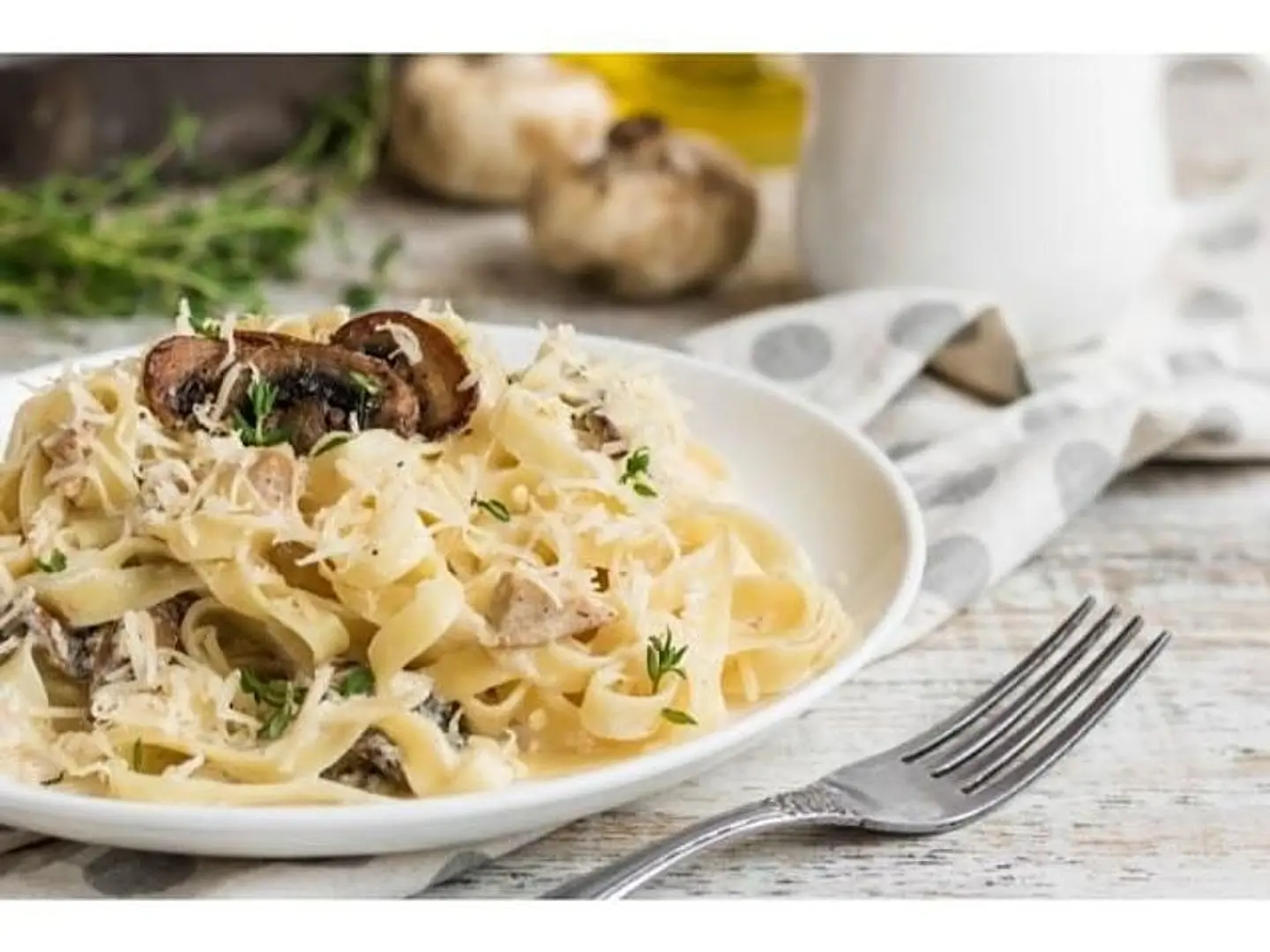 مكرونة فتوتشيني دجاج