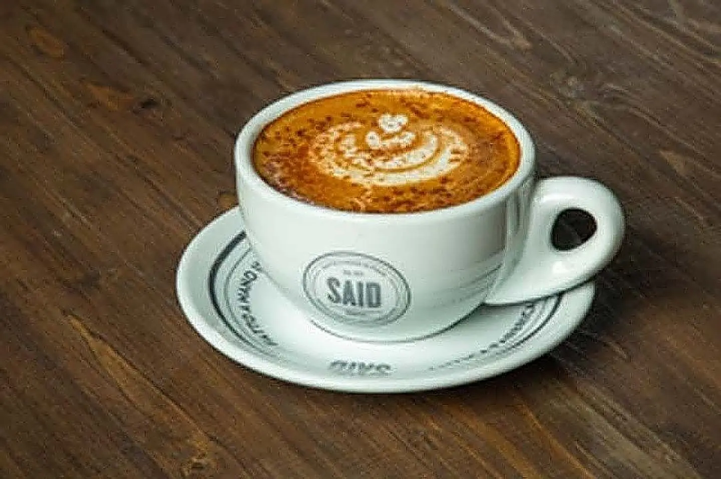 لاتيه بالعسل والقرفة