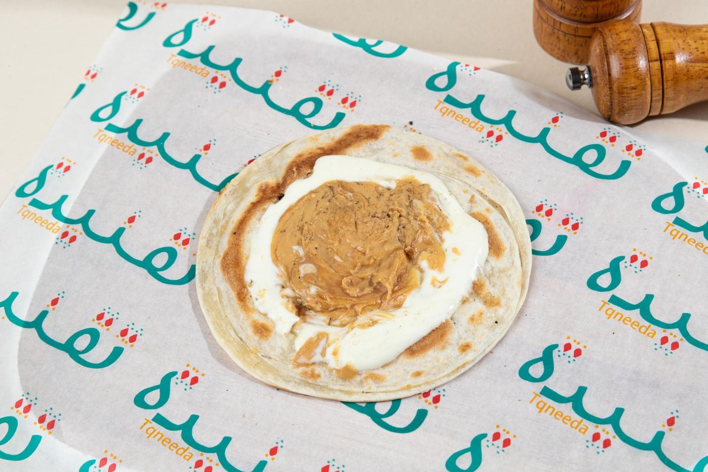 شباتي بالجبن السائل و الفول السوداني