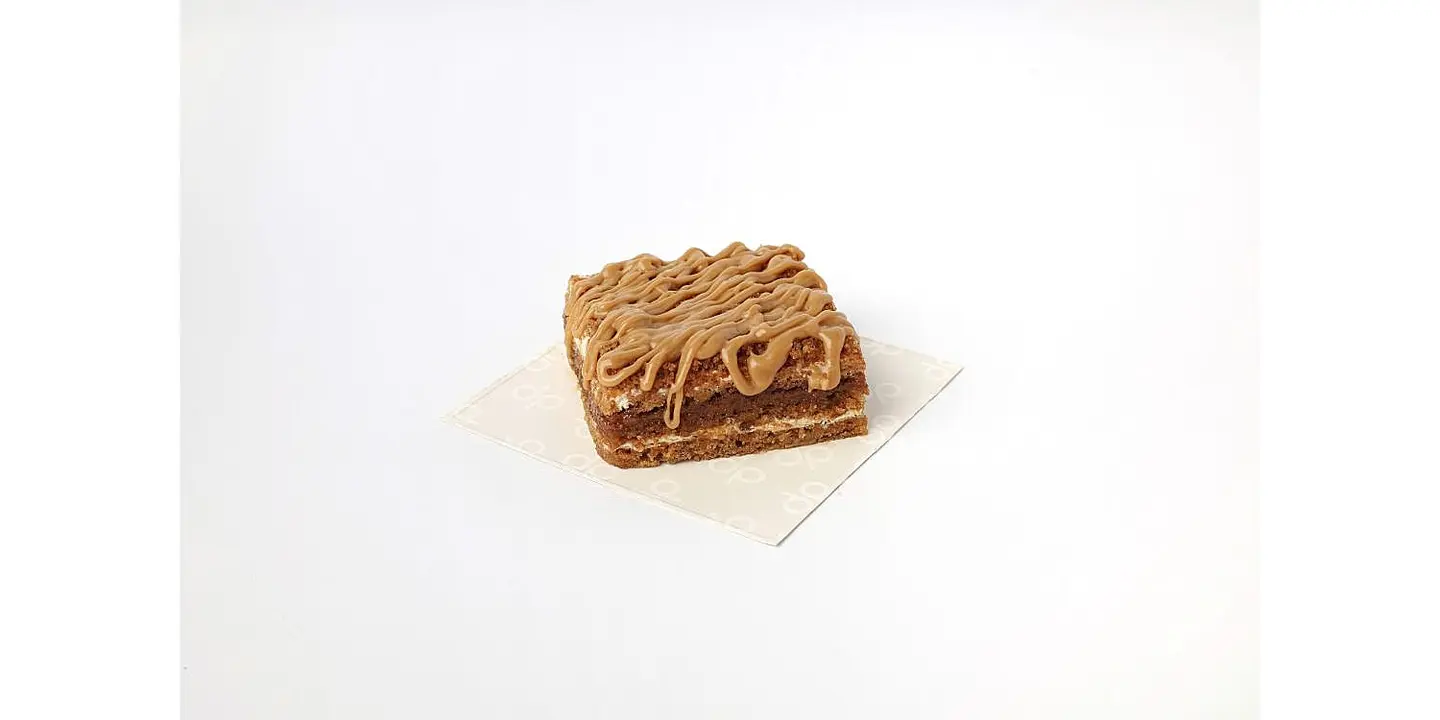 كيكة التمر بالبيكان