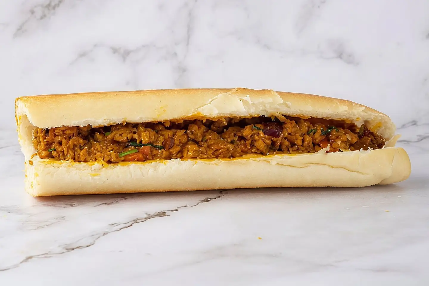 ساندوتش تونة