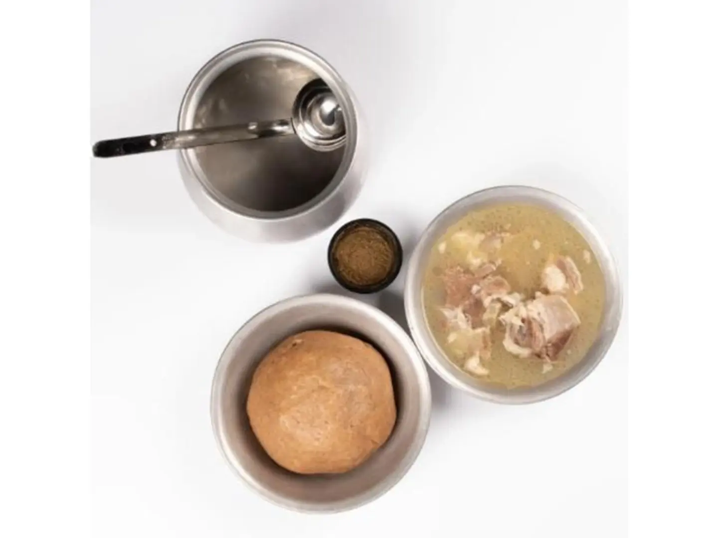 نفر لحم تيوس بلدي مع عصيدة ومرق