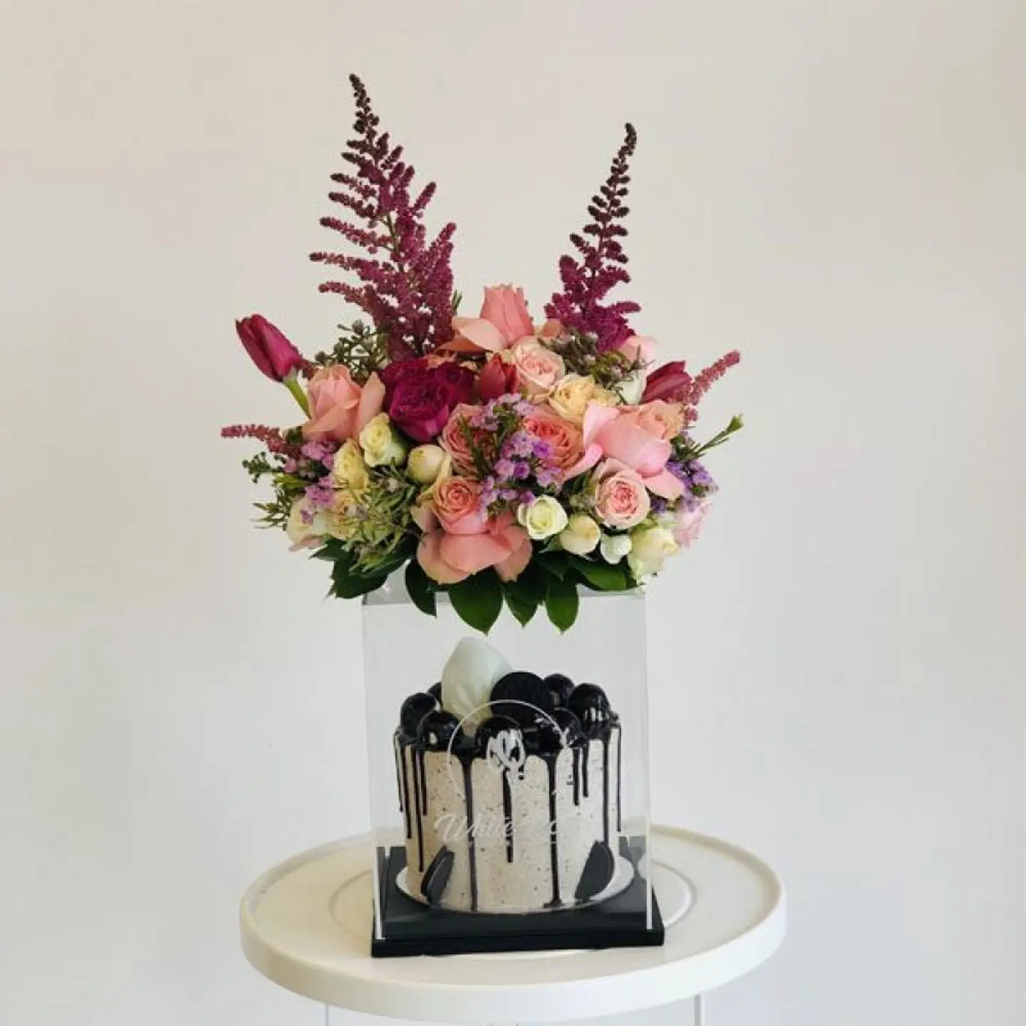 Luxurious Celebration With Cake