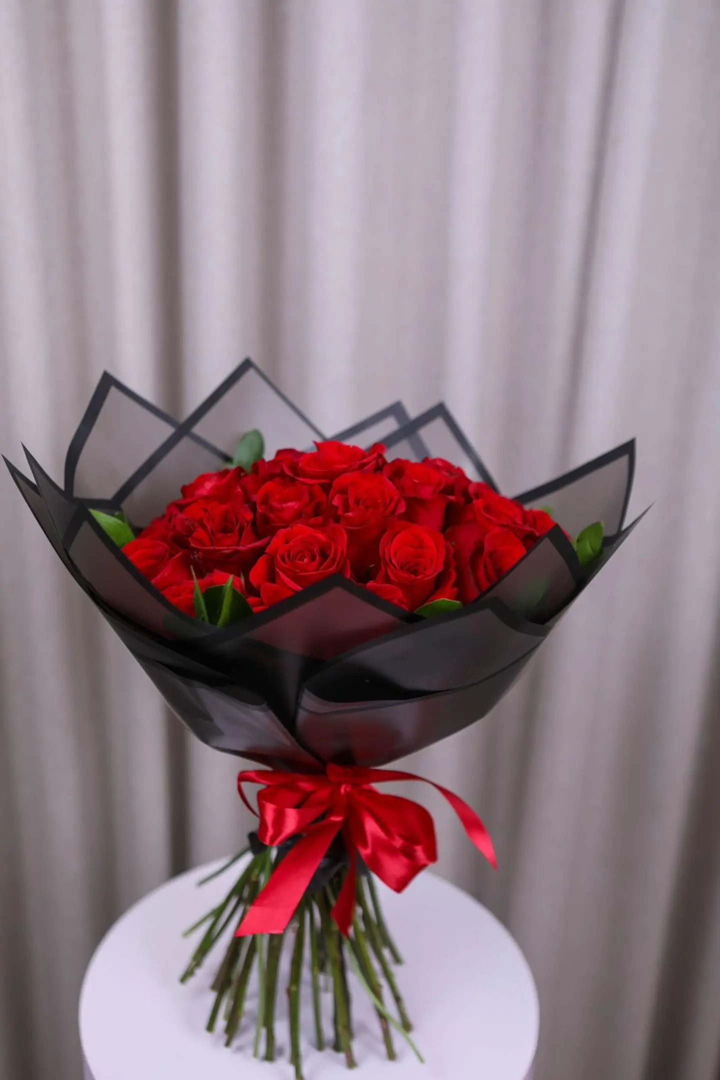 باقة الورد الاحمر المتوهج