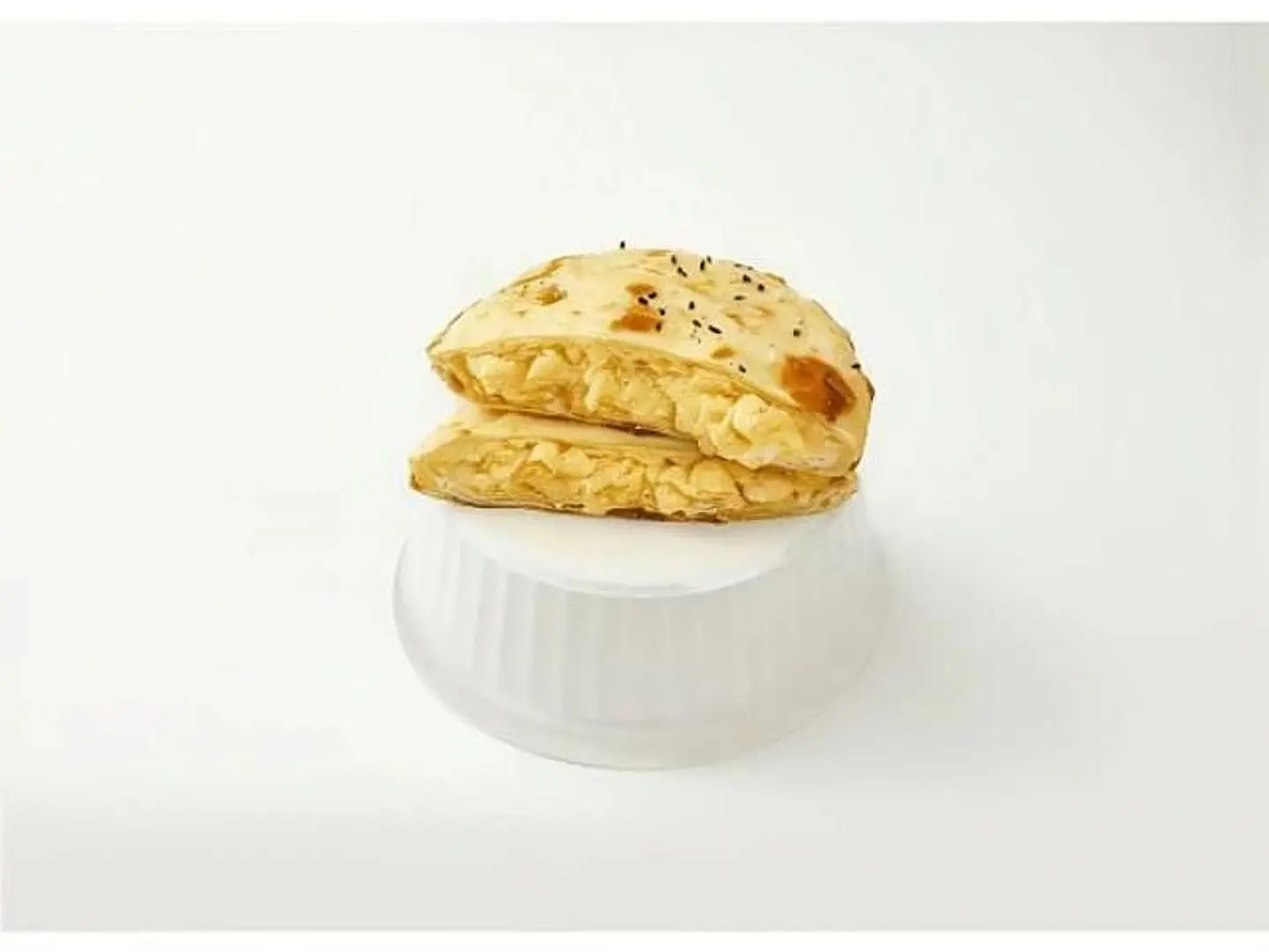 فطيرة بيض سمسم