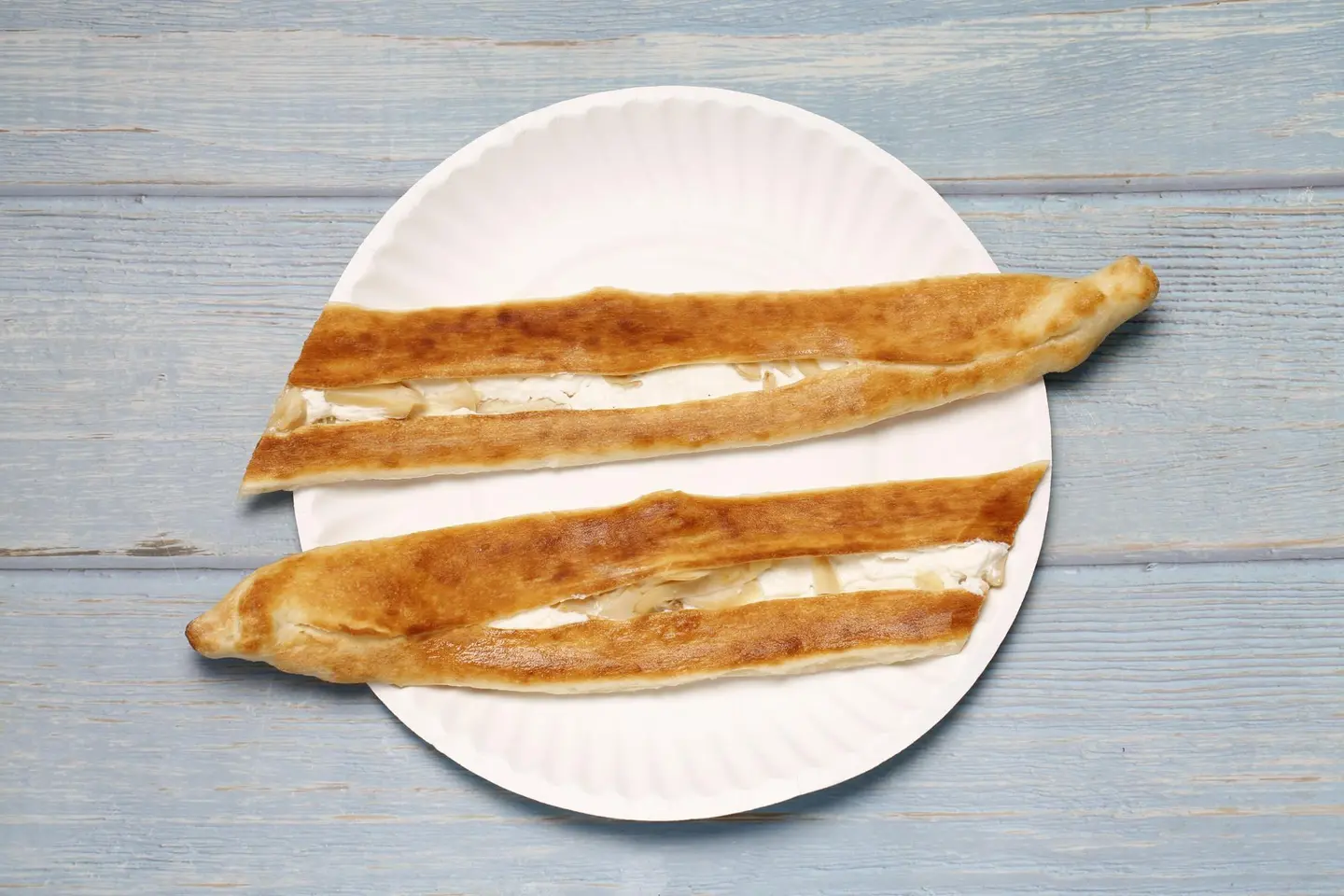 فطيرة جبن حلوم