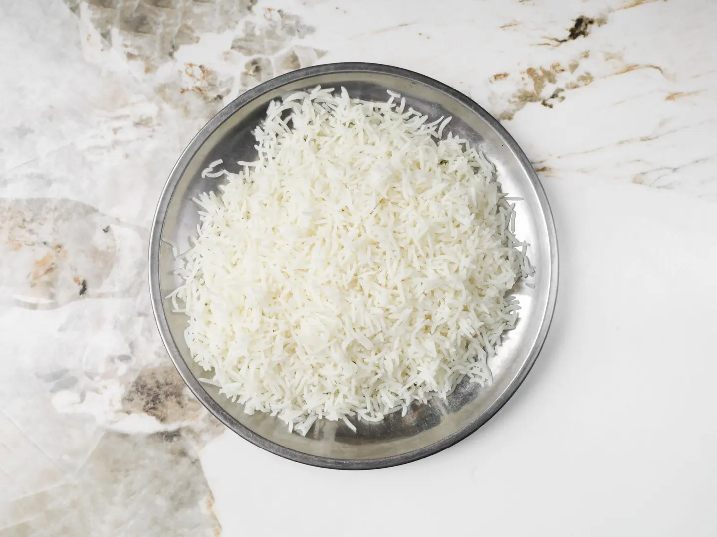 رز ابيض كامل