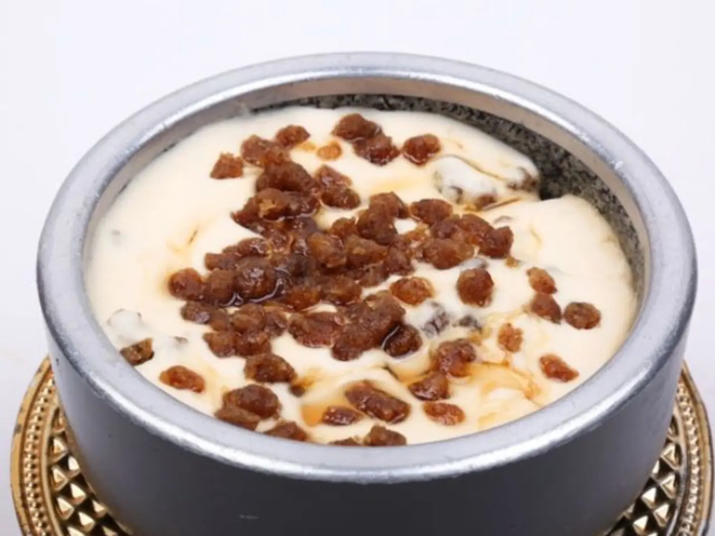 عريكة مع التمر و القشطة