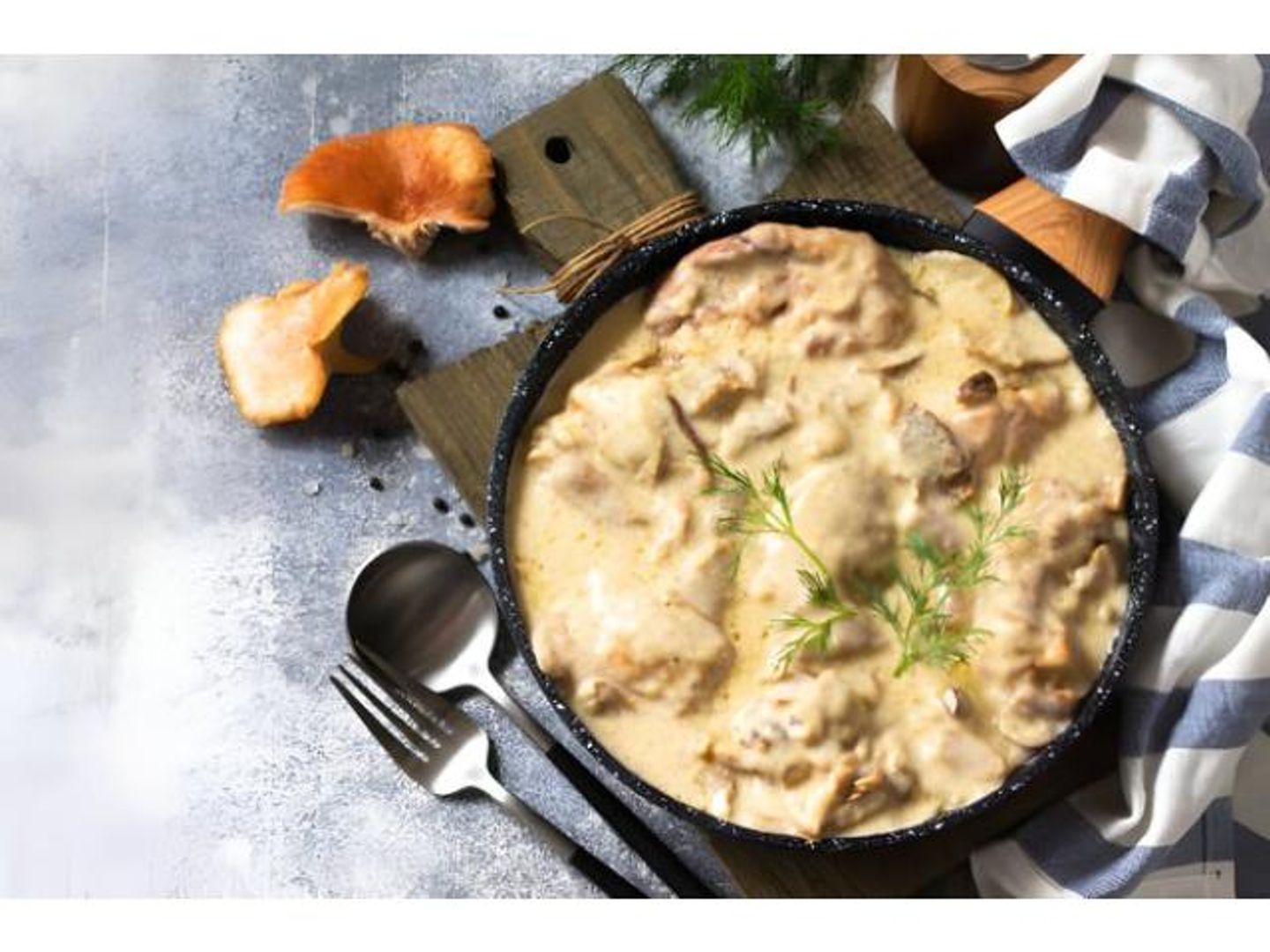 دجاج بالكريمة