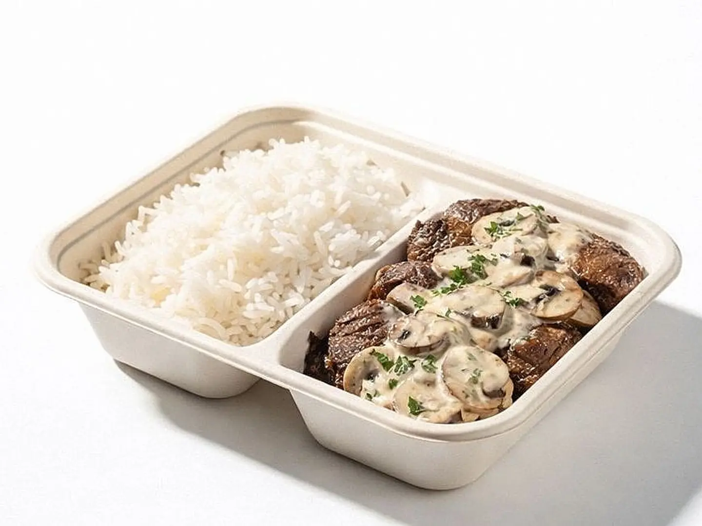 Grilled Steak With White Sauce