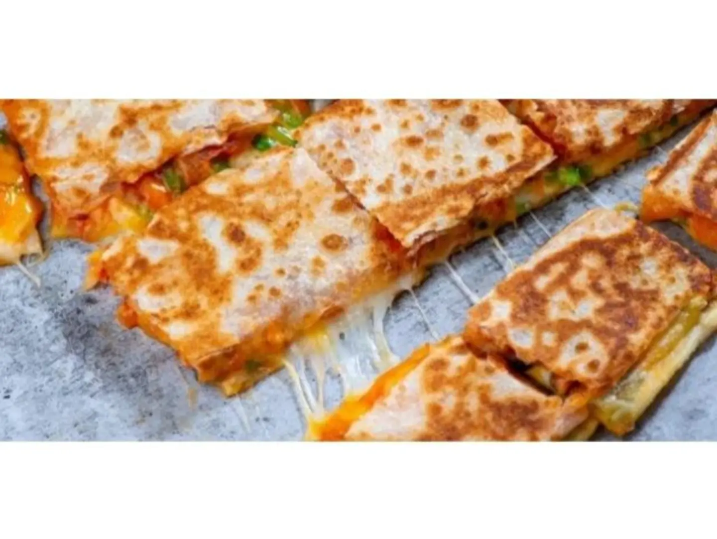 Vegetable Muttabaq With Mozzarella Cheese And Fresh Meat